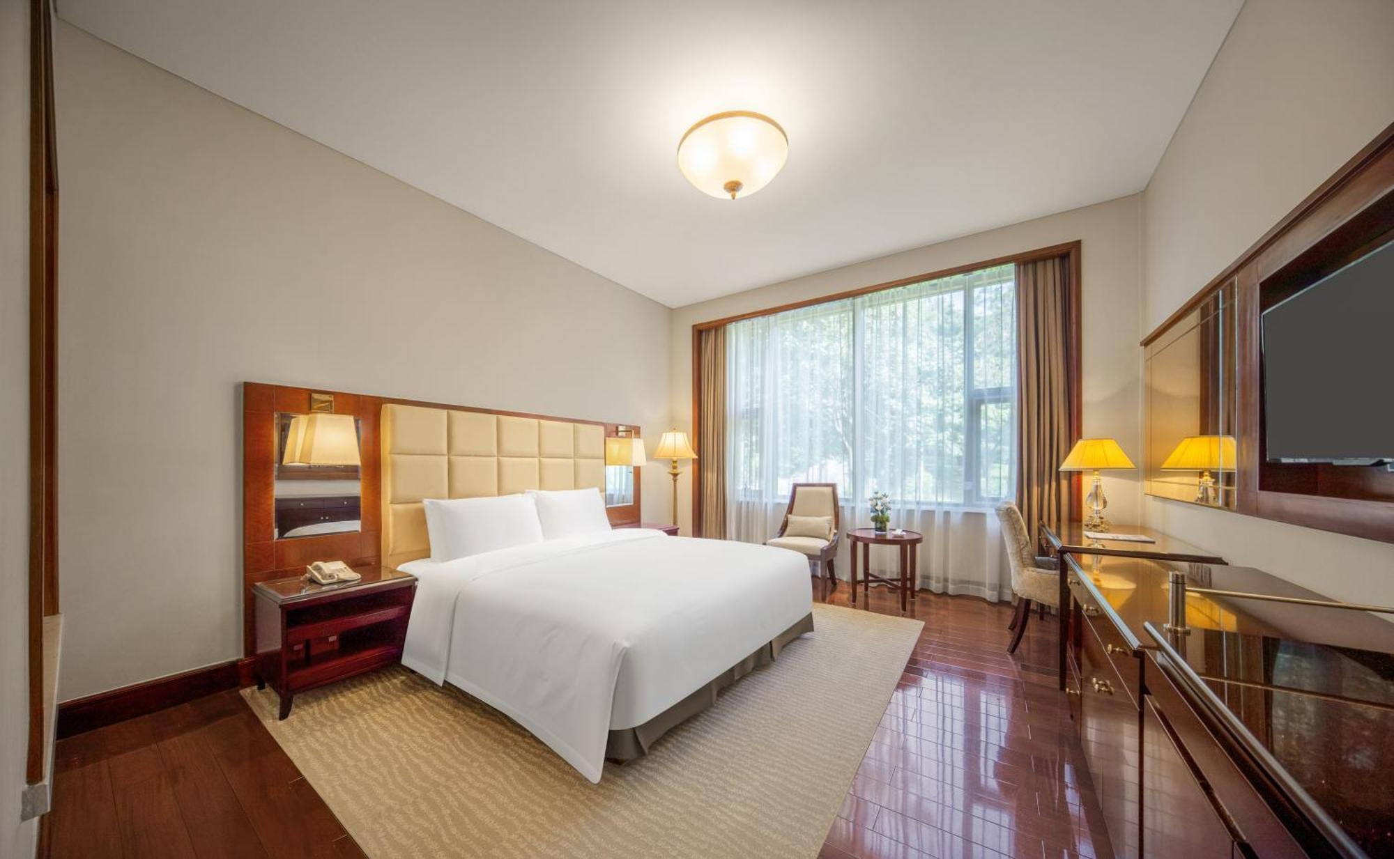 King Room Mountain View