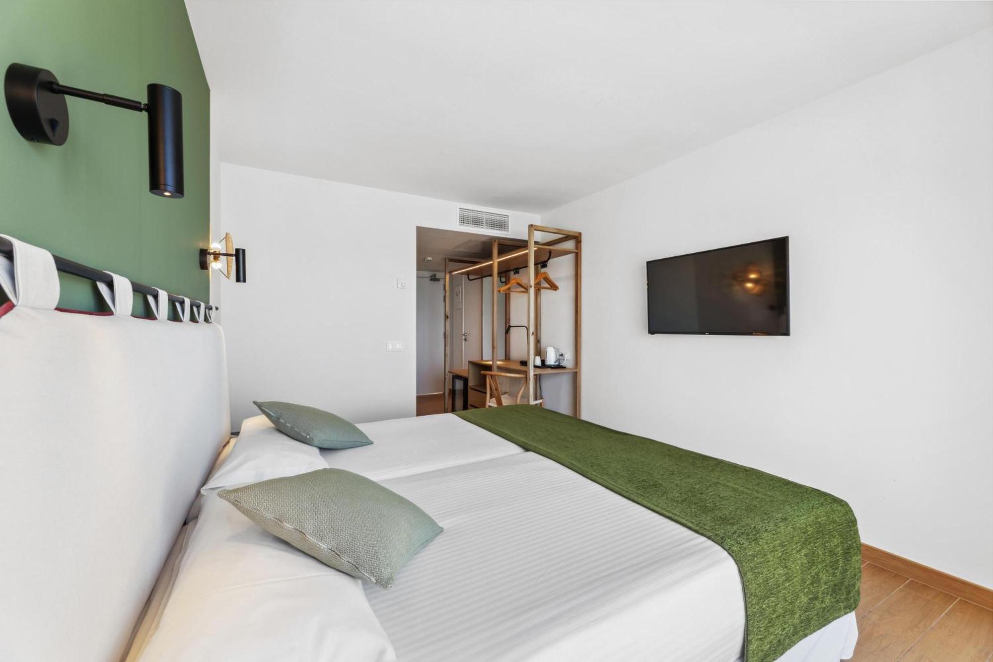 Double or Twin Room Sea View,1686433471:JPEG