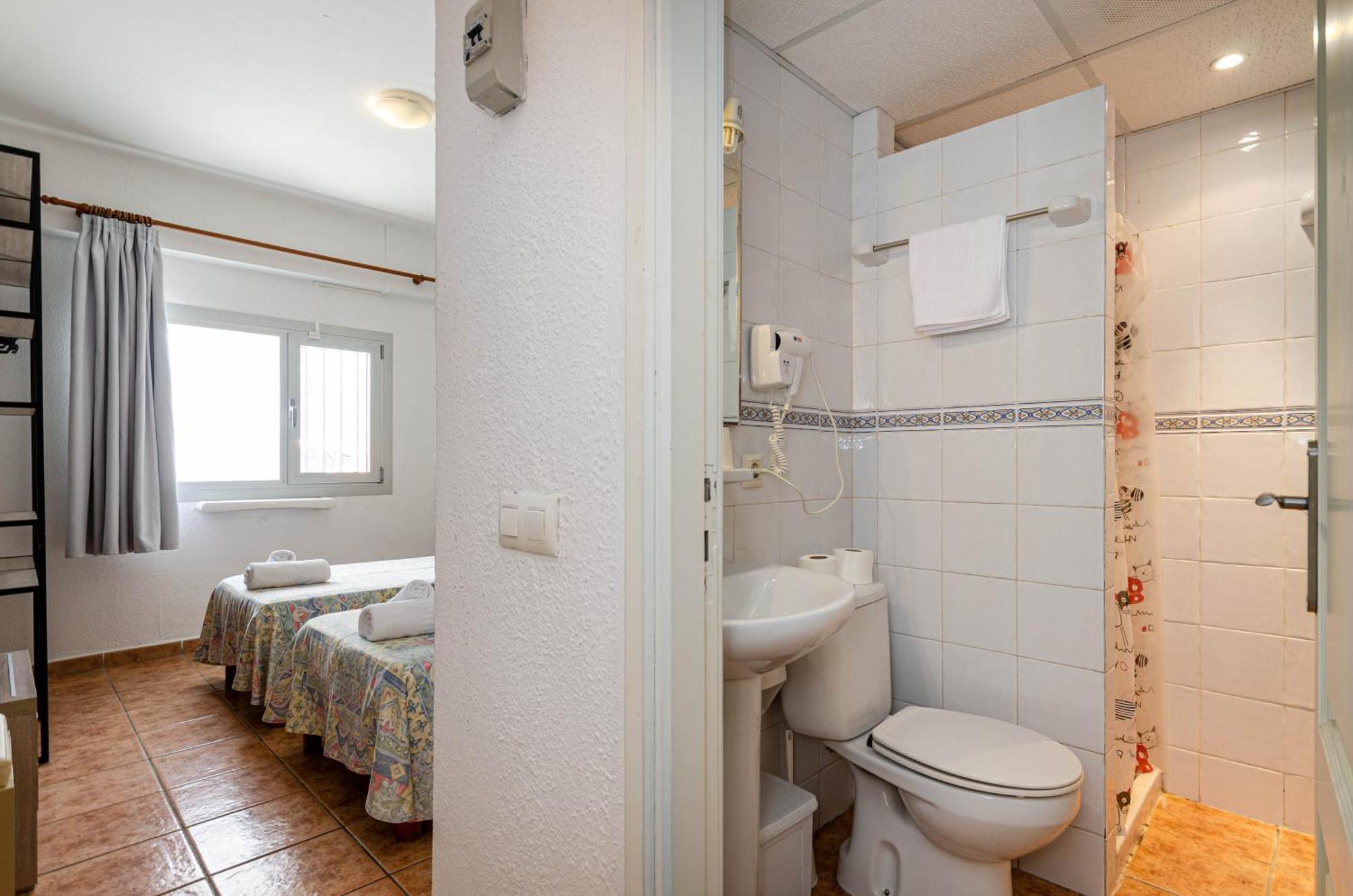 Economy Single Room