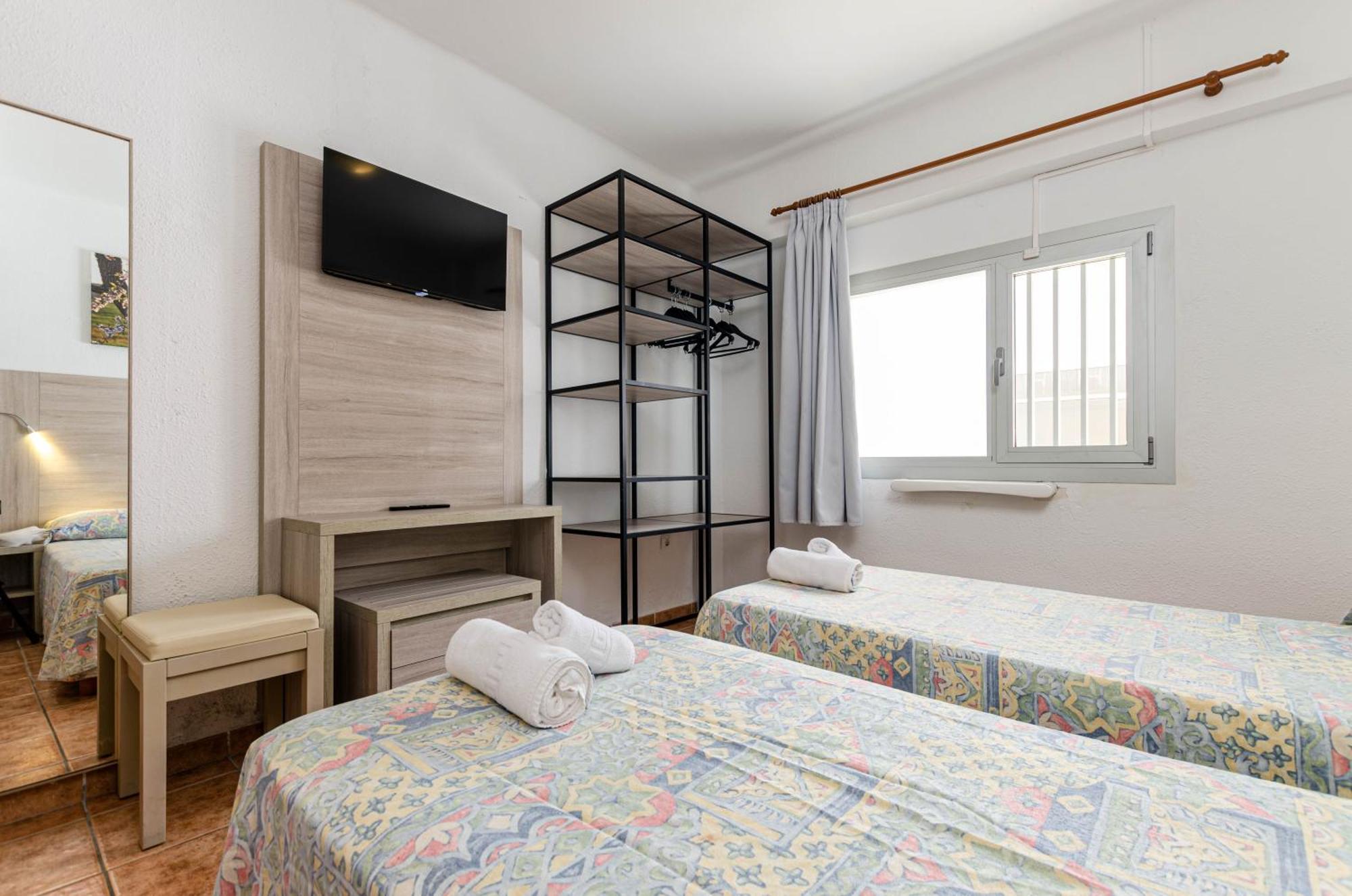 Economy Single Room