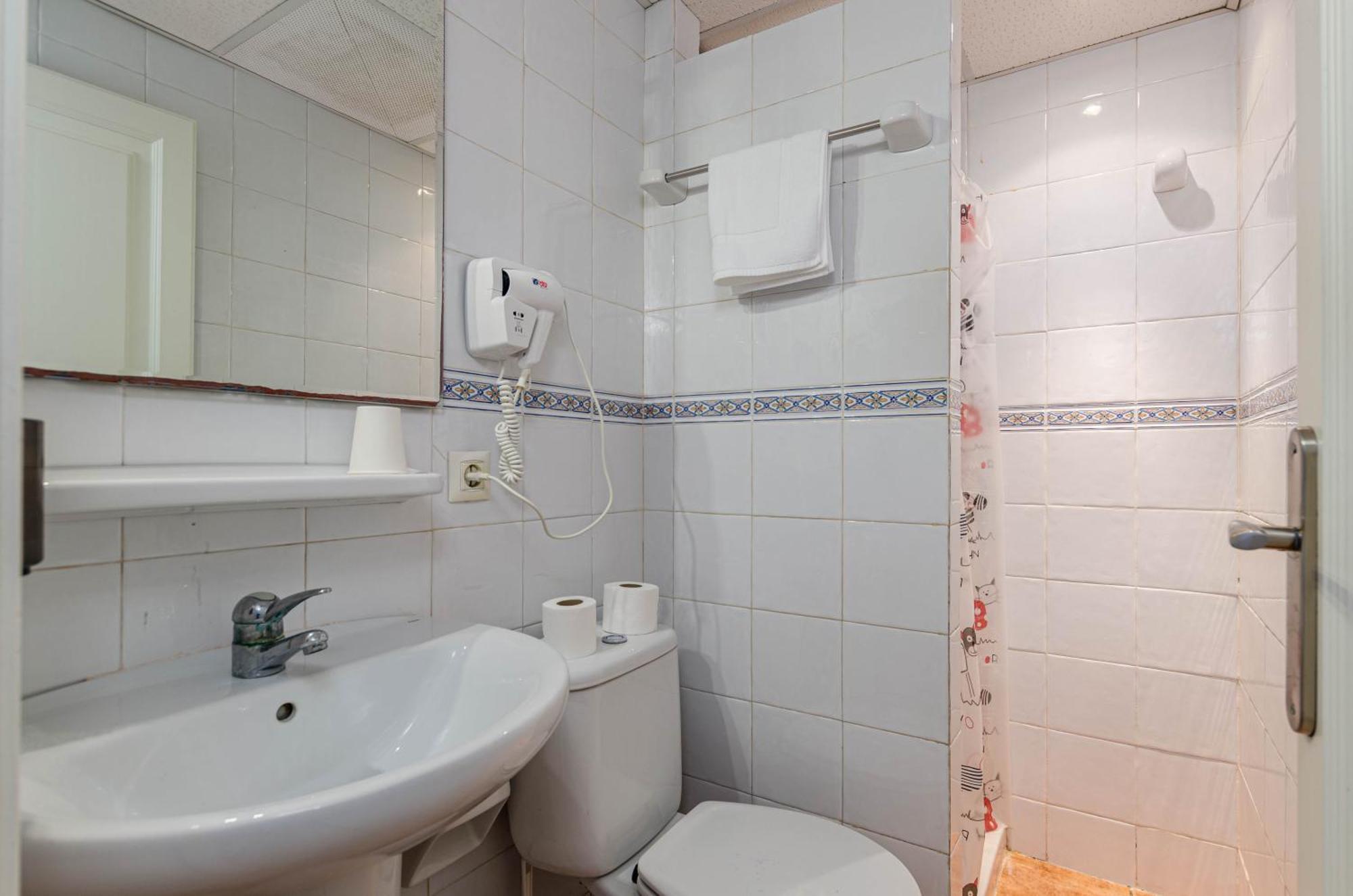 Economy Single Room