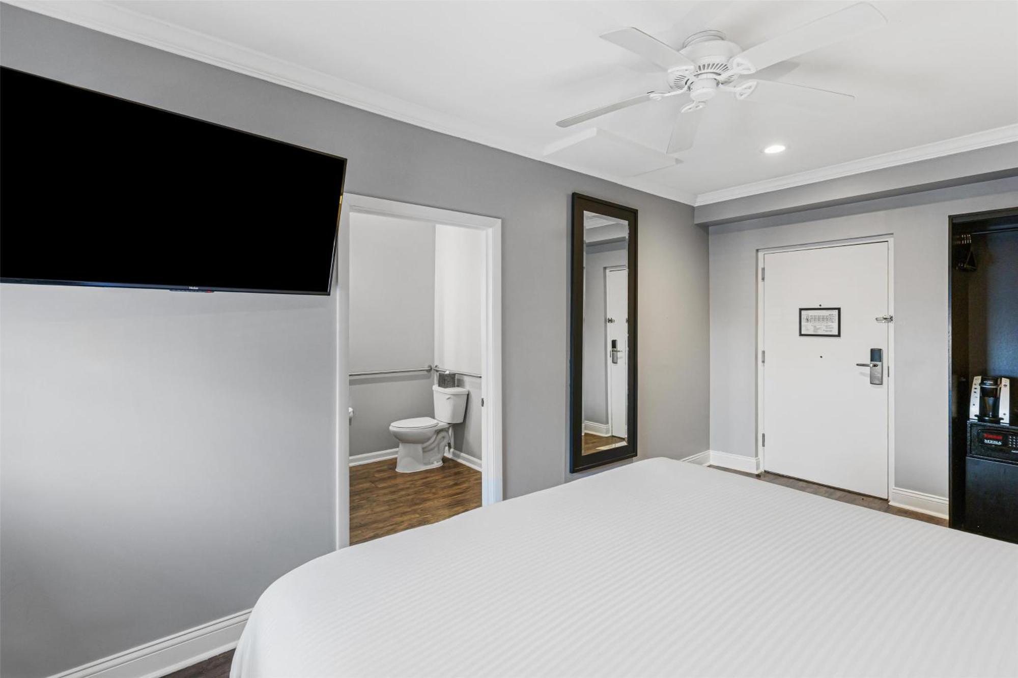 Double Room Roll Shower Disability Access or Non-Smoking