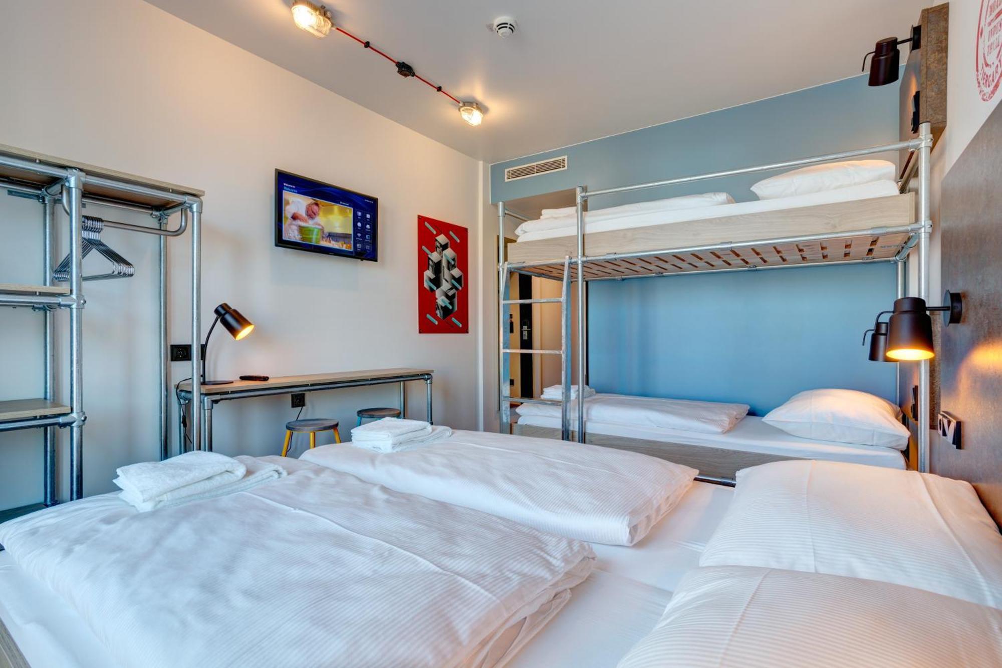 Quad Room