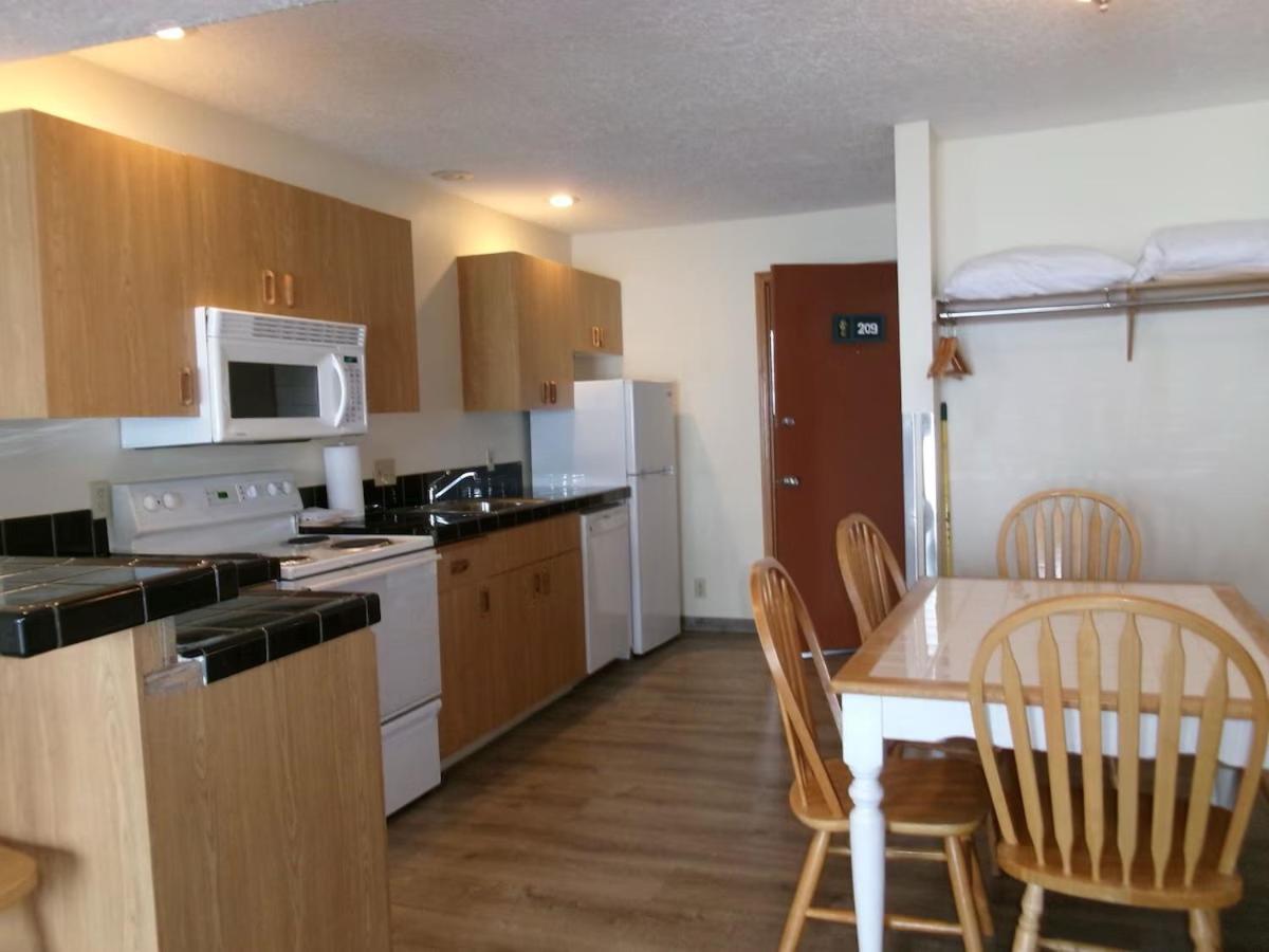 Two Bedroom Oceanfront Suite