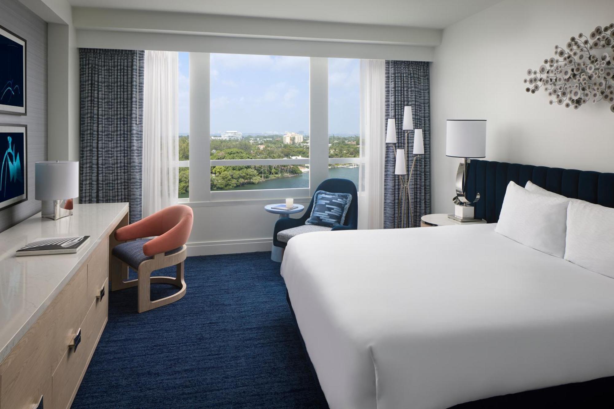 Deluxe King Room with Bay View,1531717036:JPEG