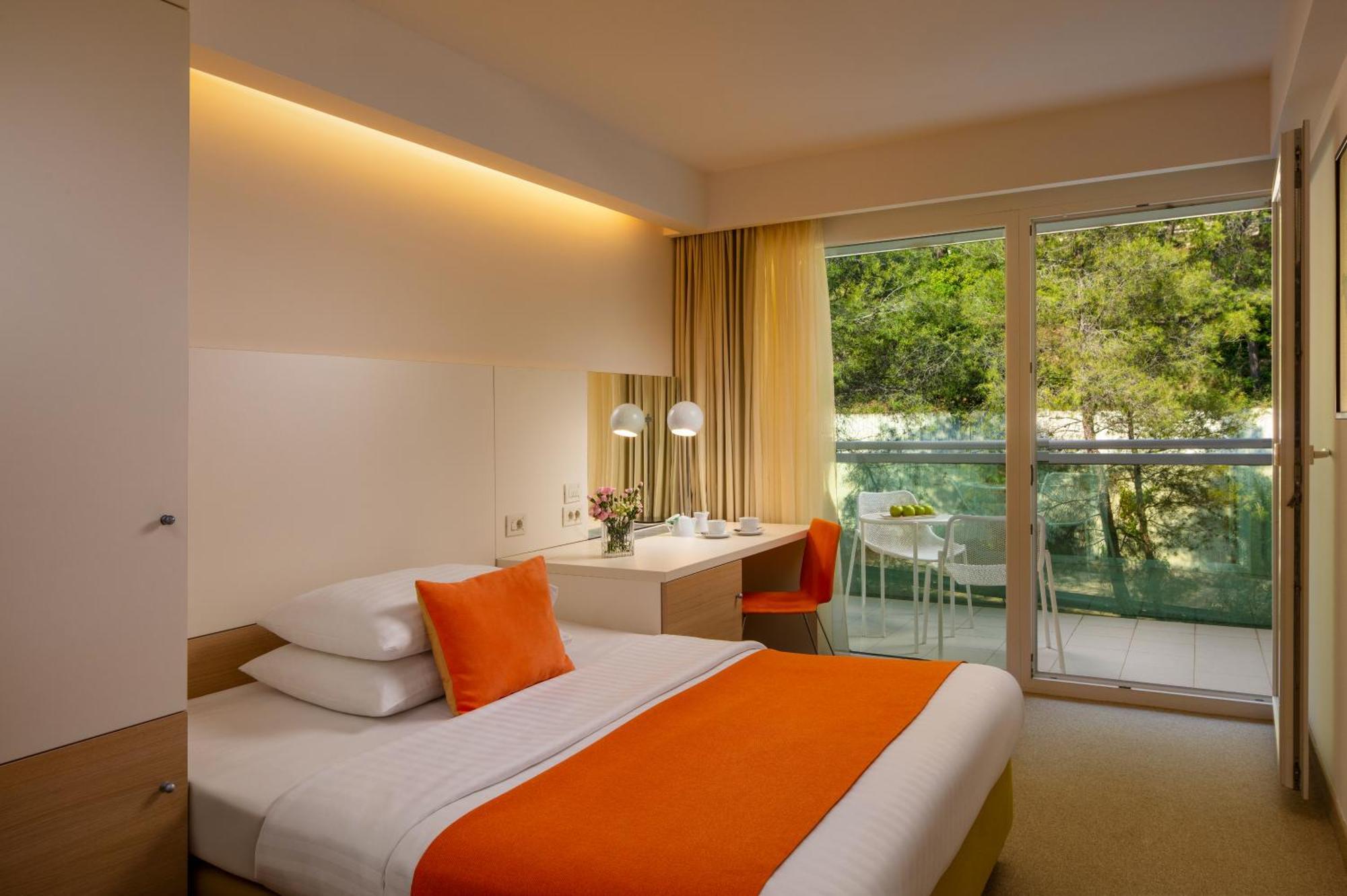 Economy Accessible Double room Balcony