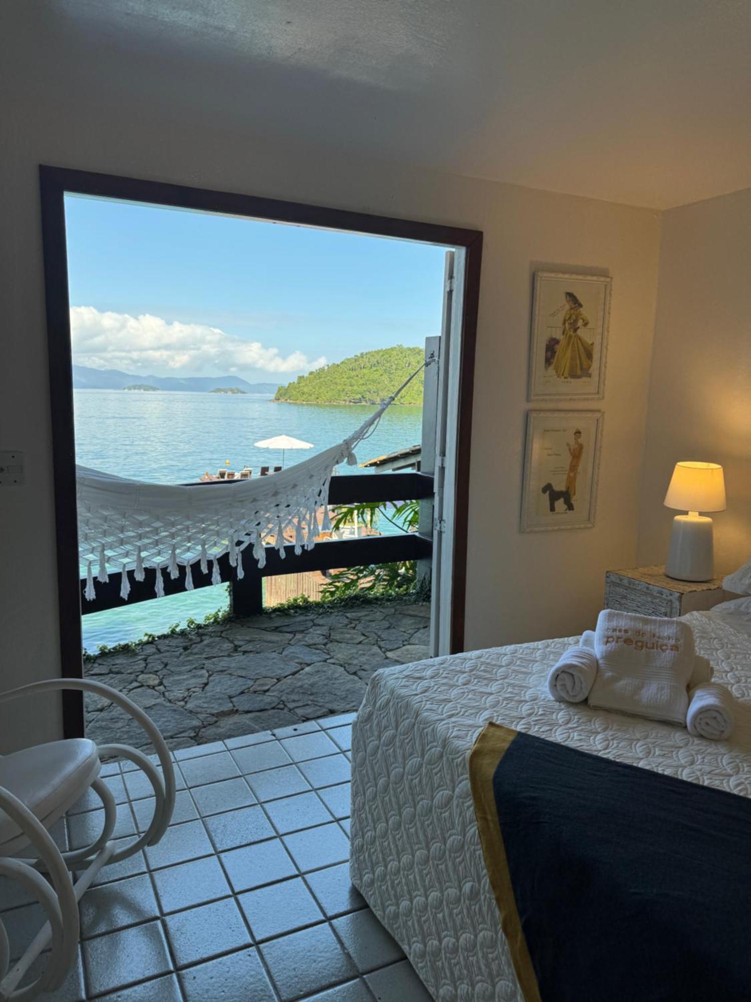 Standard Triple Room Sea View