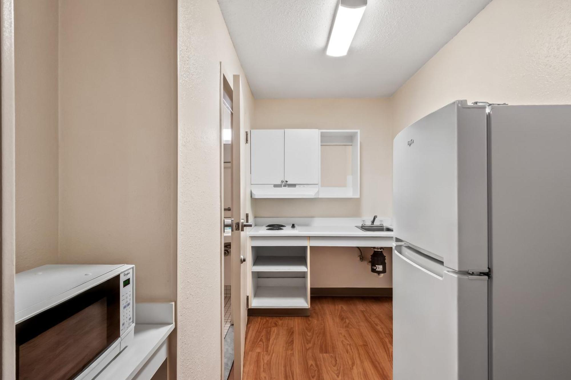 Studio Queen Room Disability Access Non-Smoking