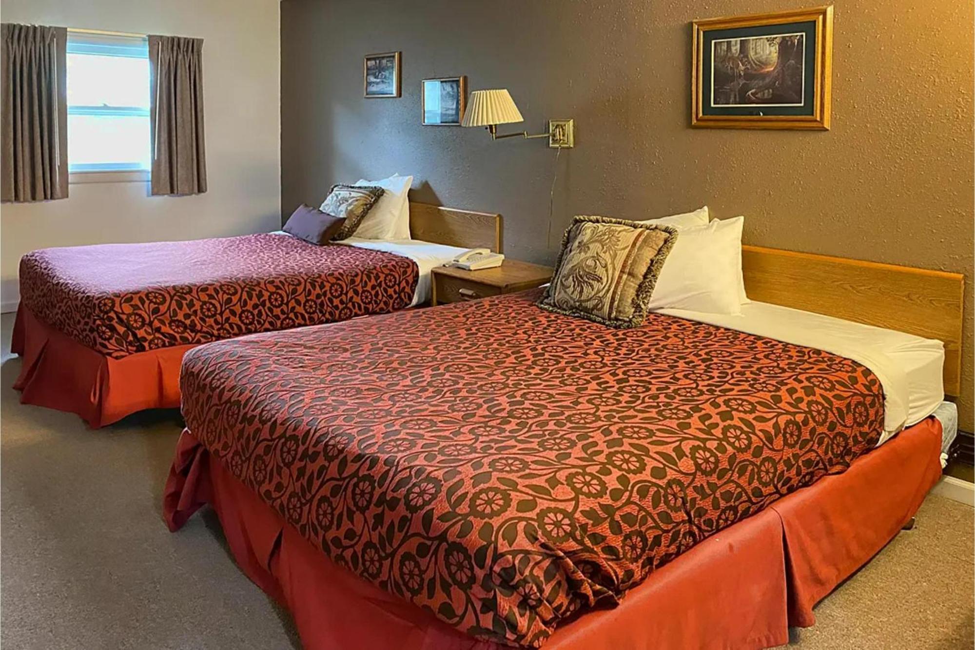 2 Queen Beds Non-Smoking