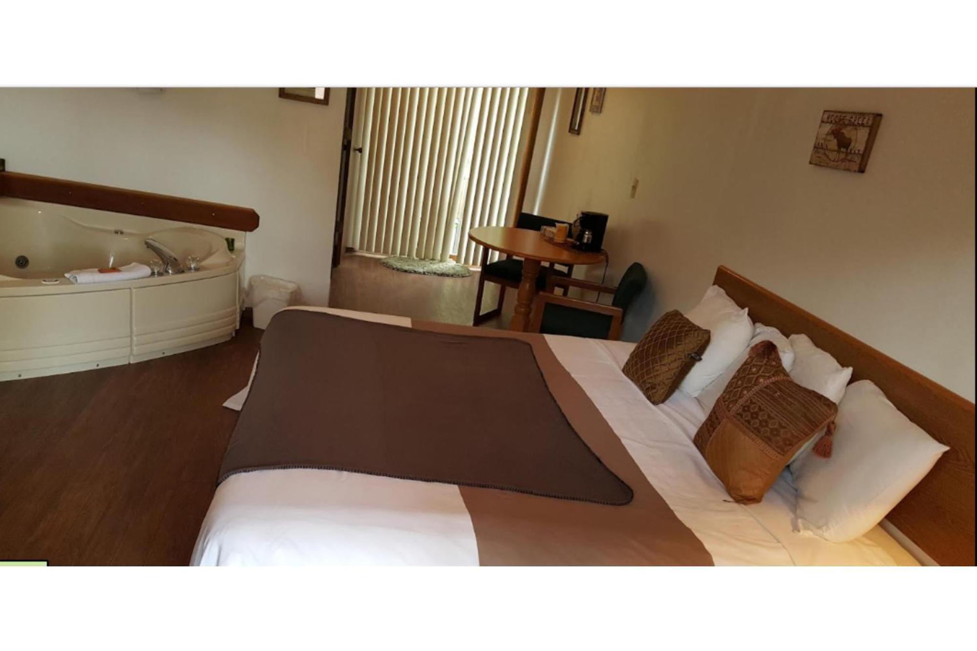 King Bed Non-Smoking