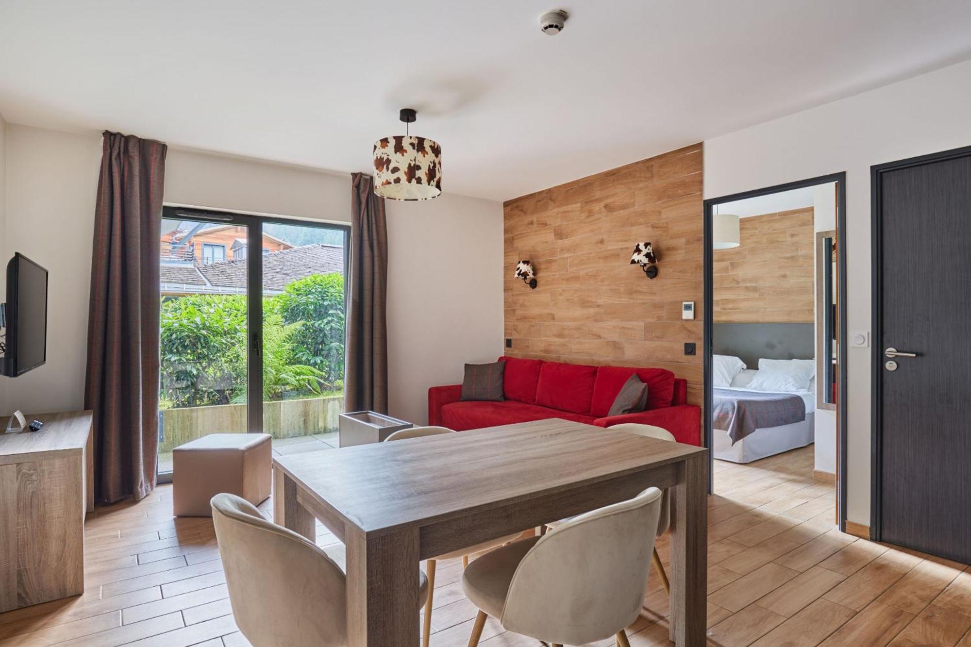 One-Bedroom Apartment