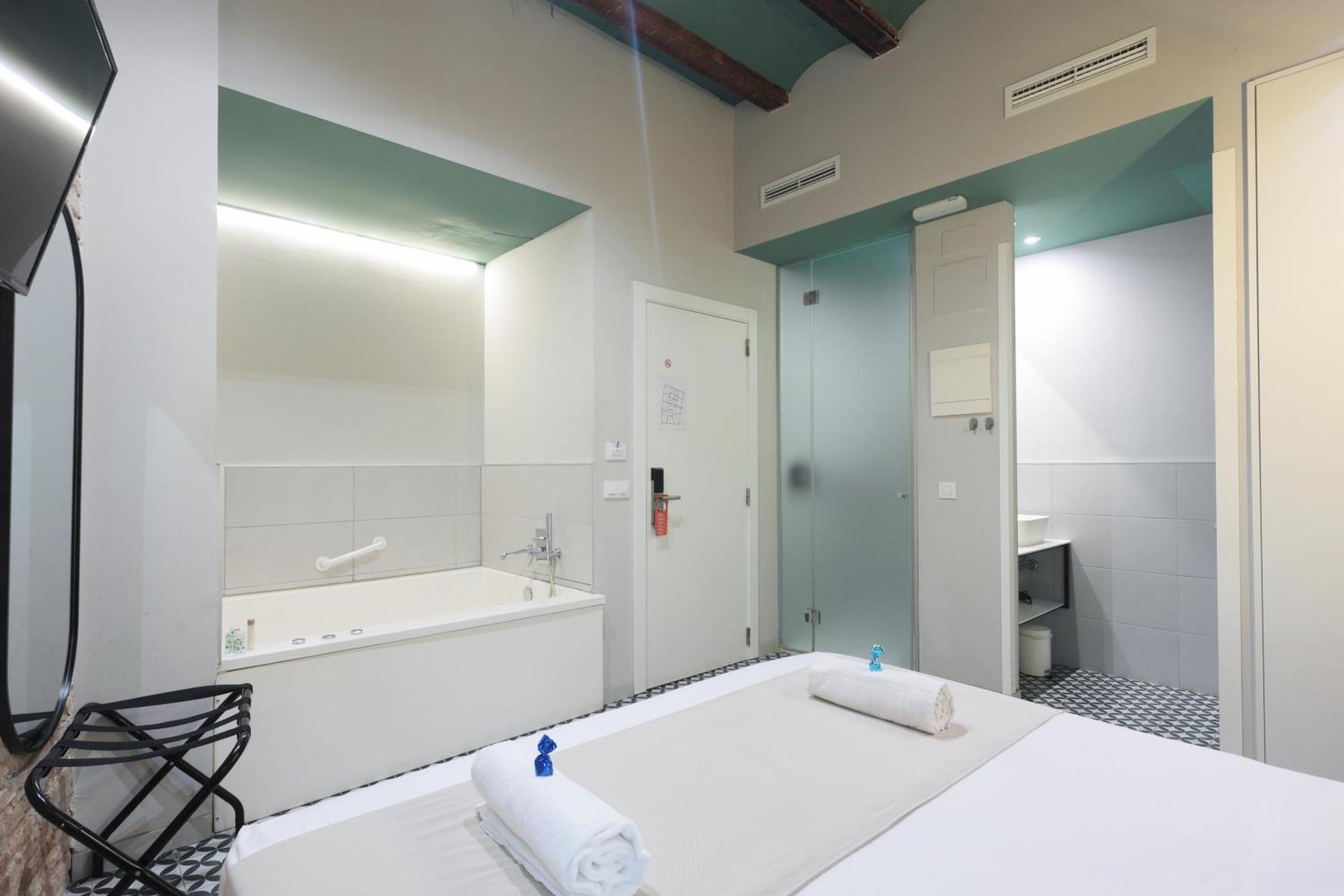 Interior double Room Spa Bath