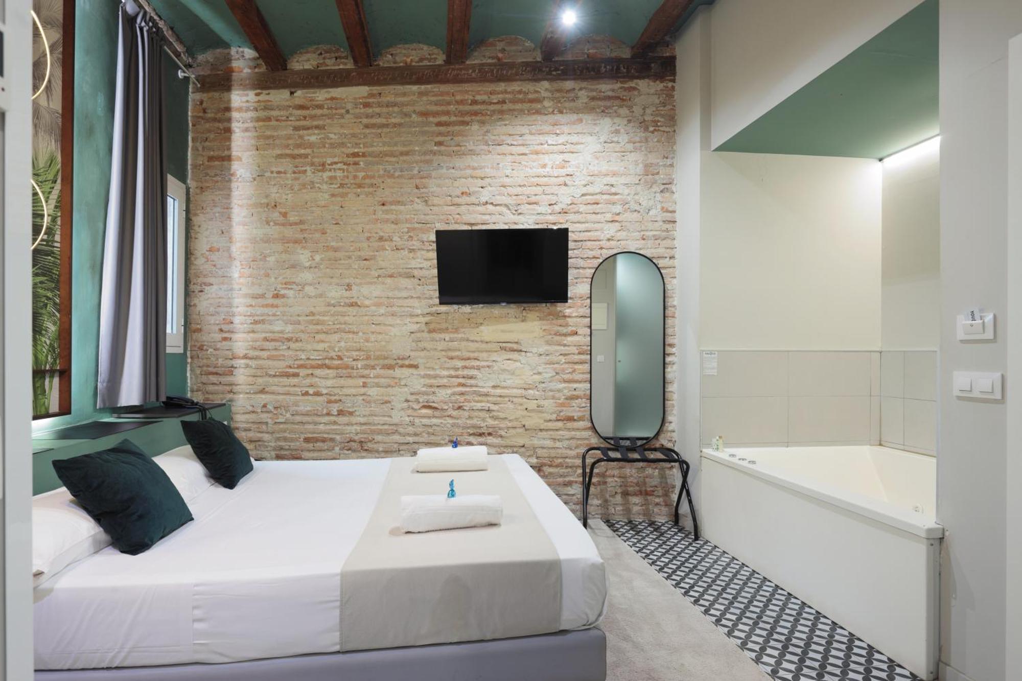 Interior double Room Spa Bath