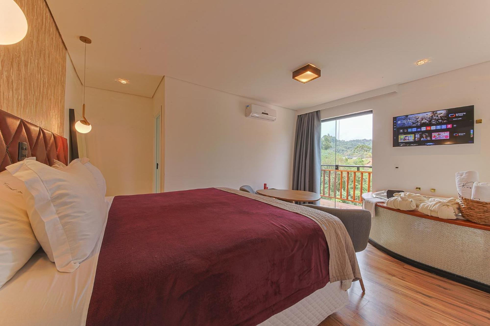 Deluxe Junior Suite
