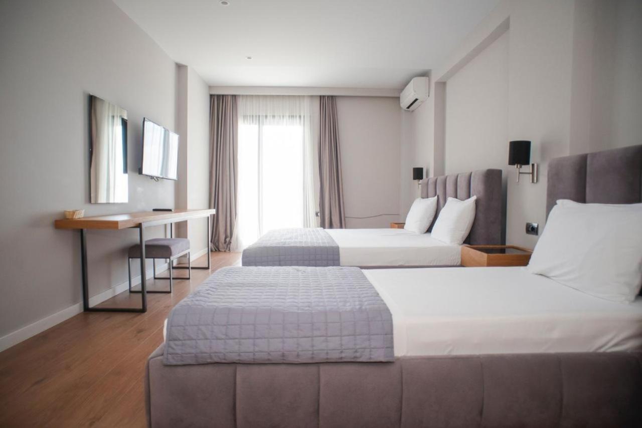 Deluxe Triple Room Sea View