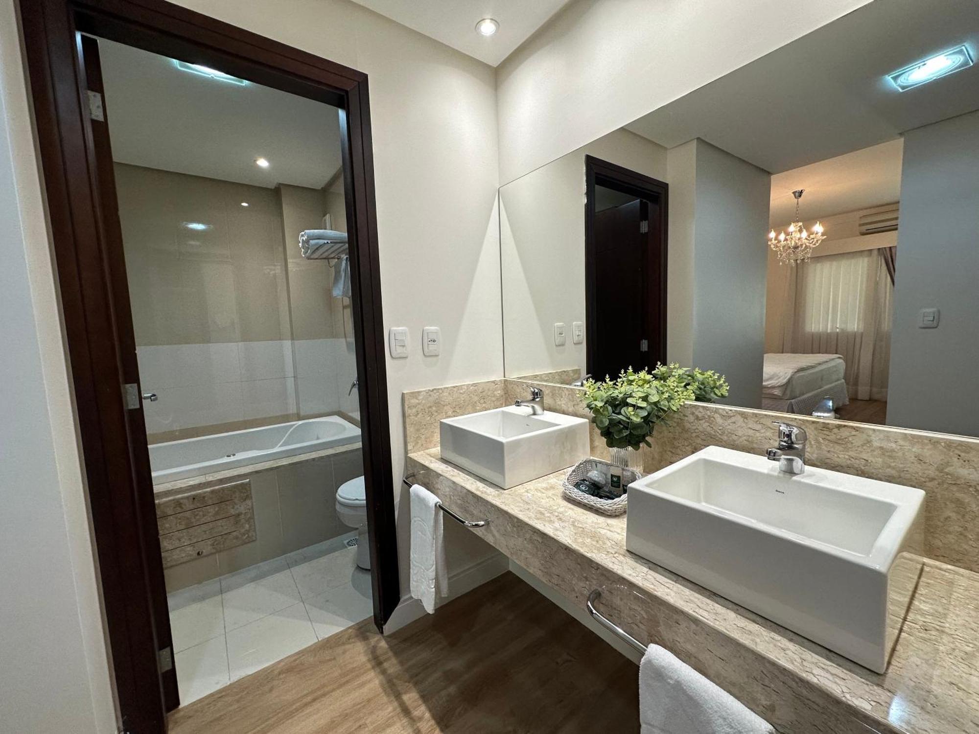 Suite Spa Bath