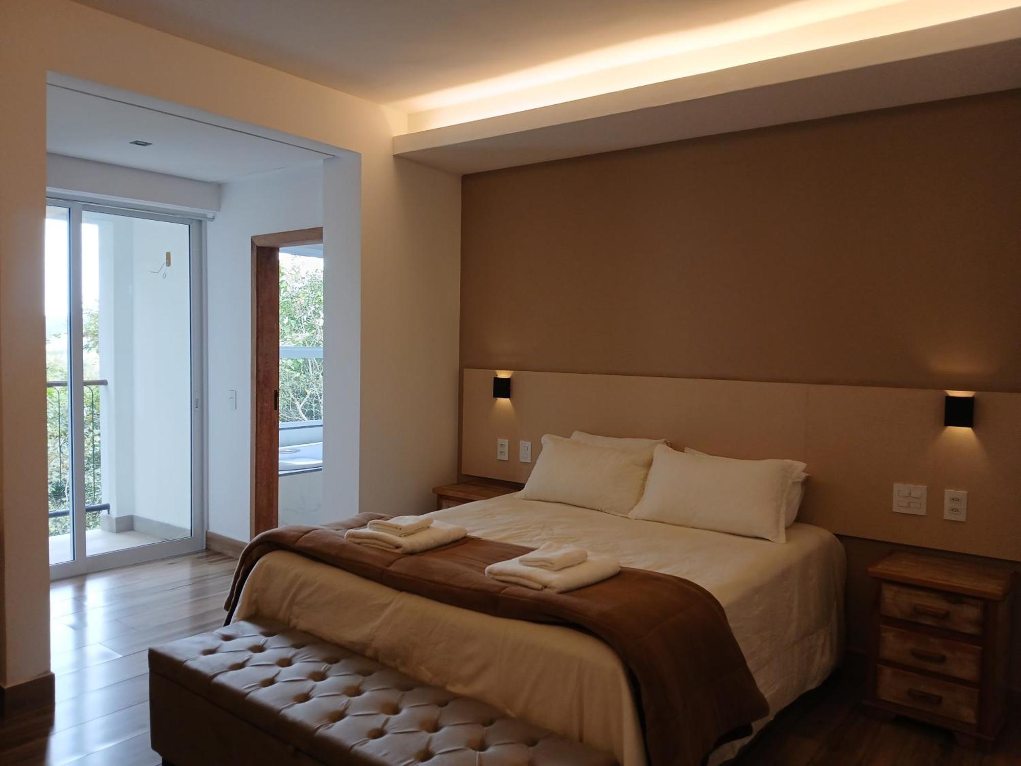 Deluxe Double Room Bath