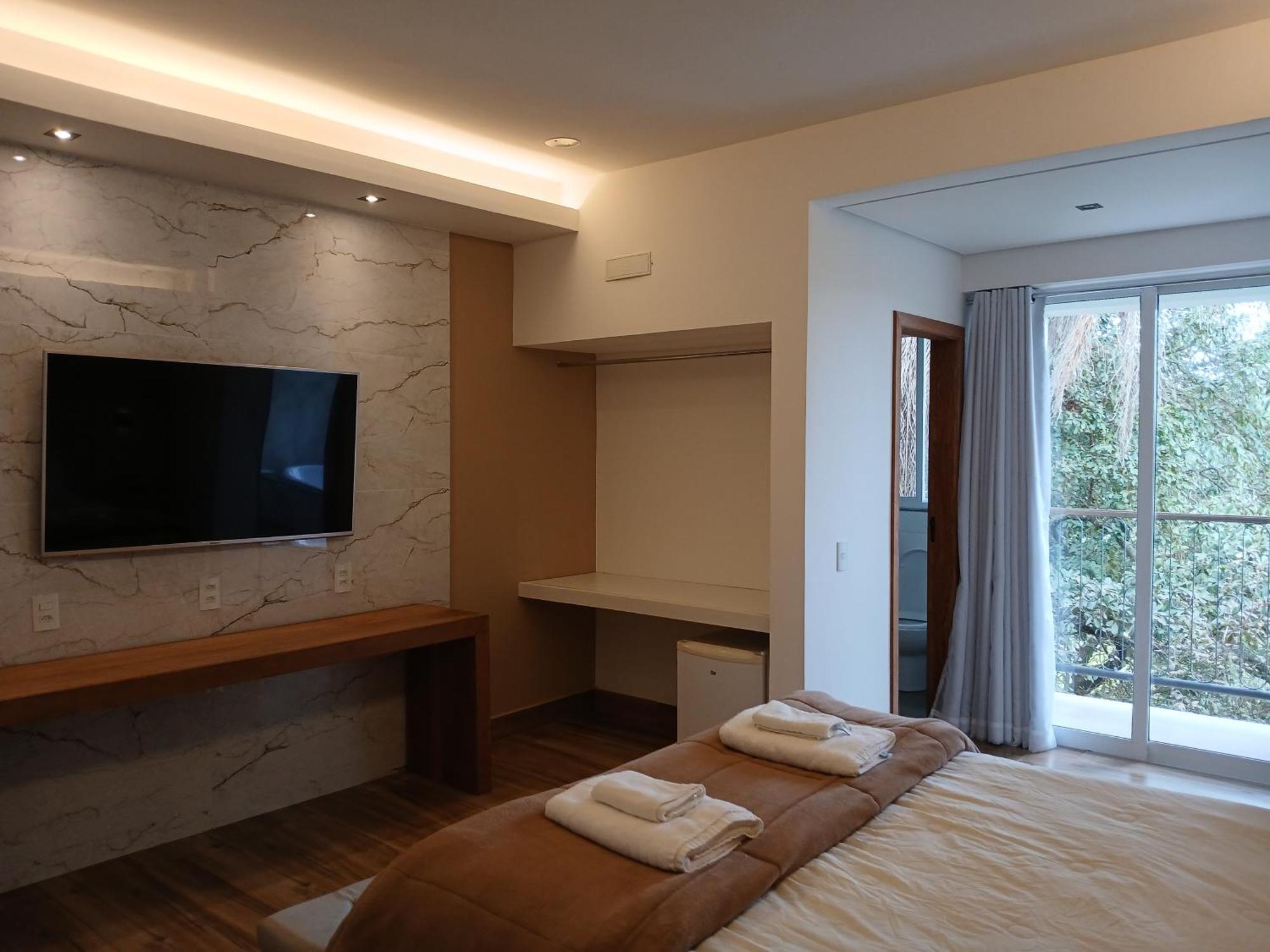 Deluxe Double Room Bath