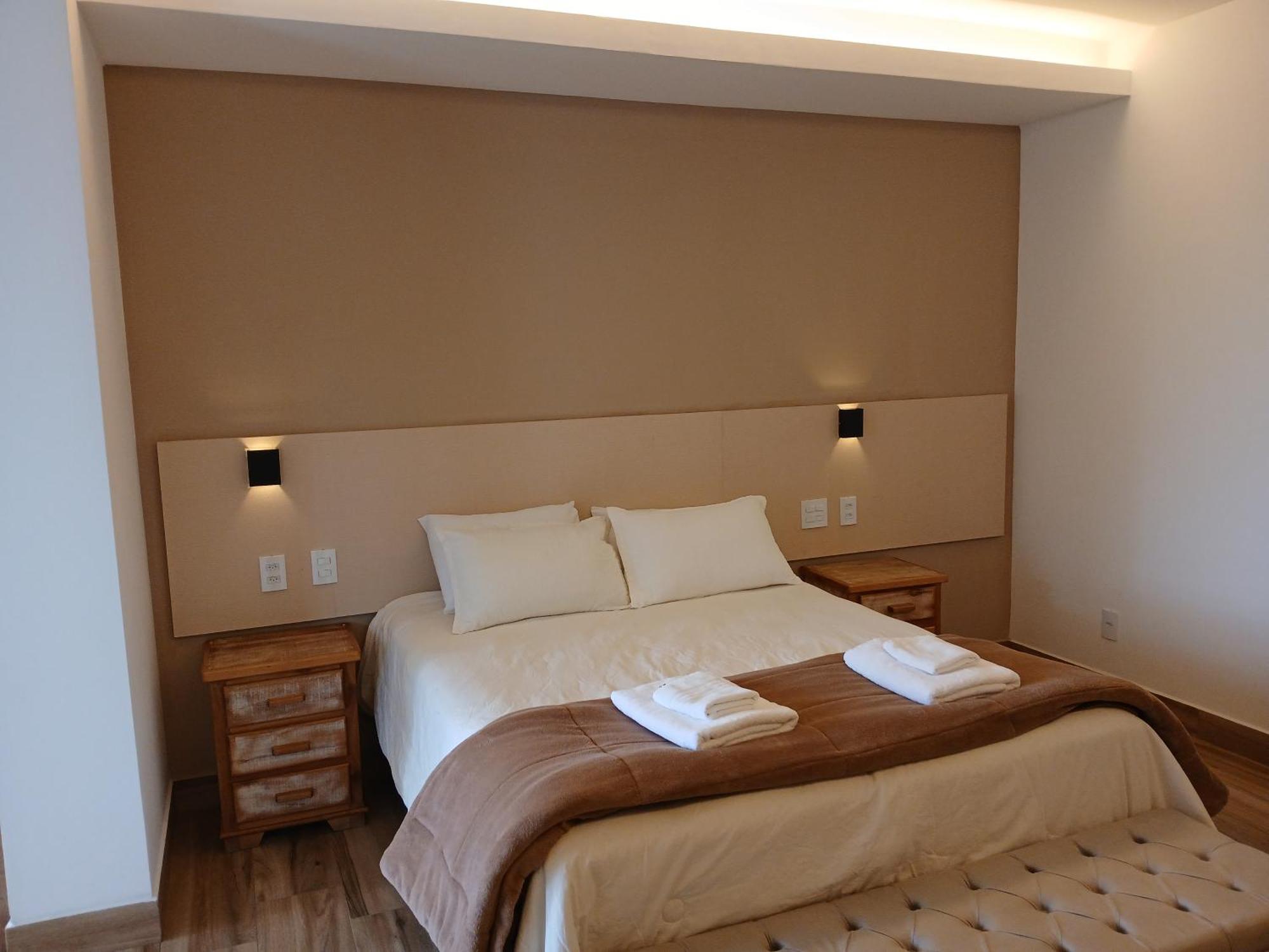 Deluxe Double Room Bath