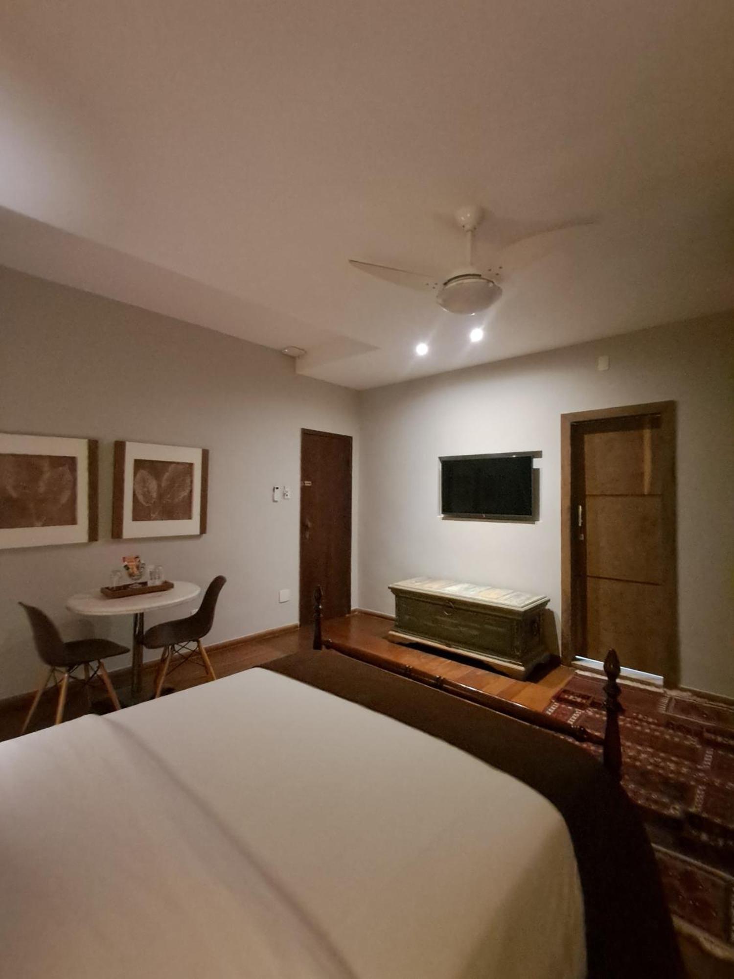 Quarto Luxo Triplo com Banheira