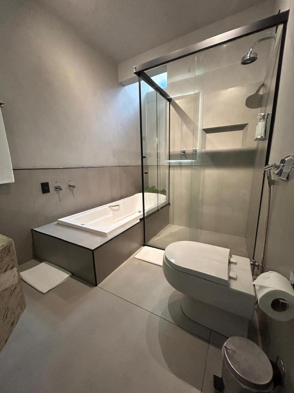 Quarto Luxo Duplo com Banheira