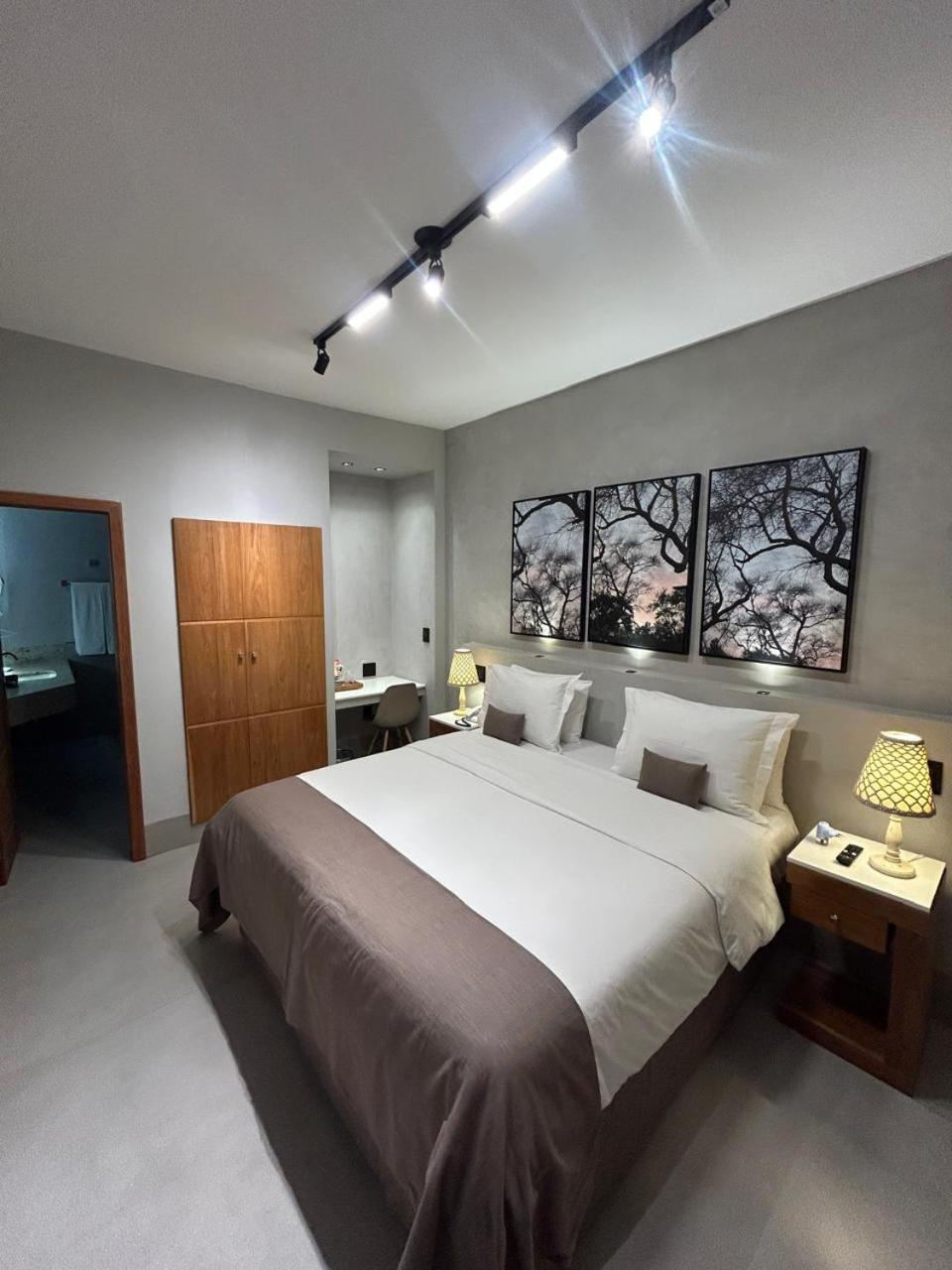 Quarto Luxo Duplo com Banheira