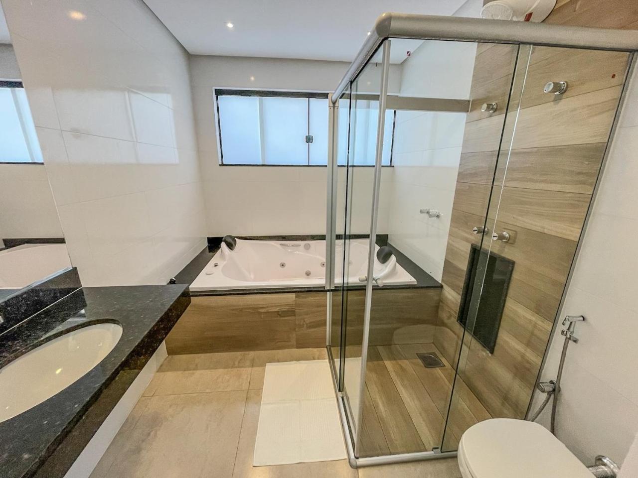 Triple Room Bath,1688853694:JPEG