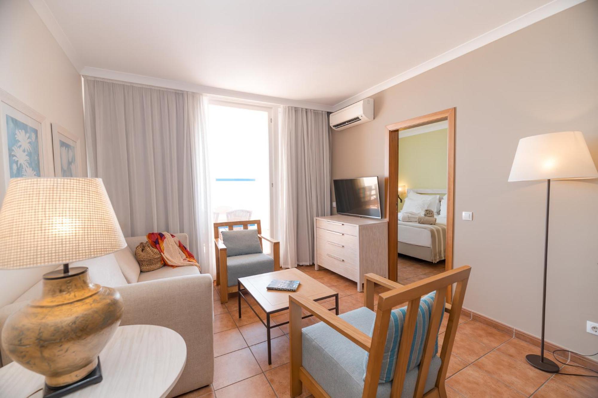 Suite Familiar (2 Adultos + 2 Crianças)