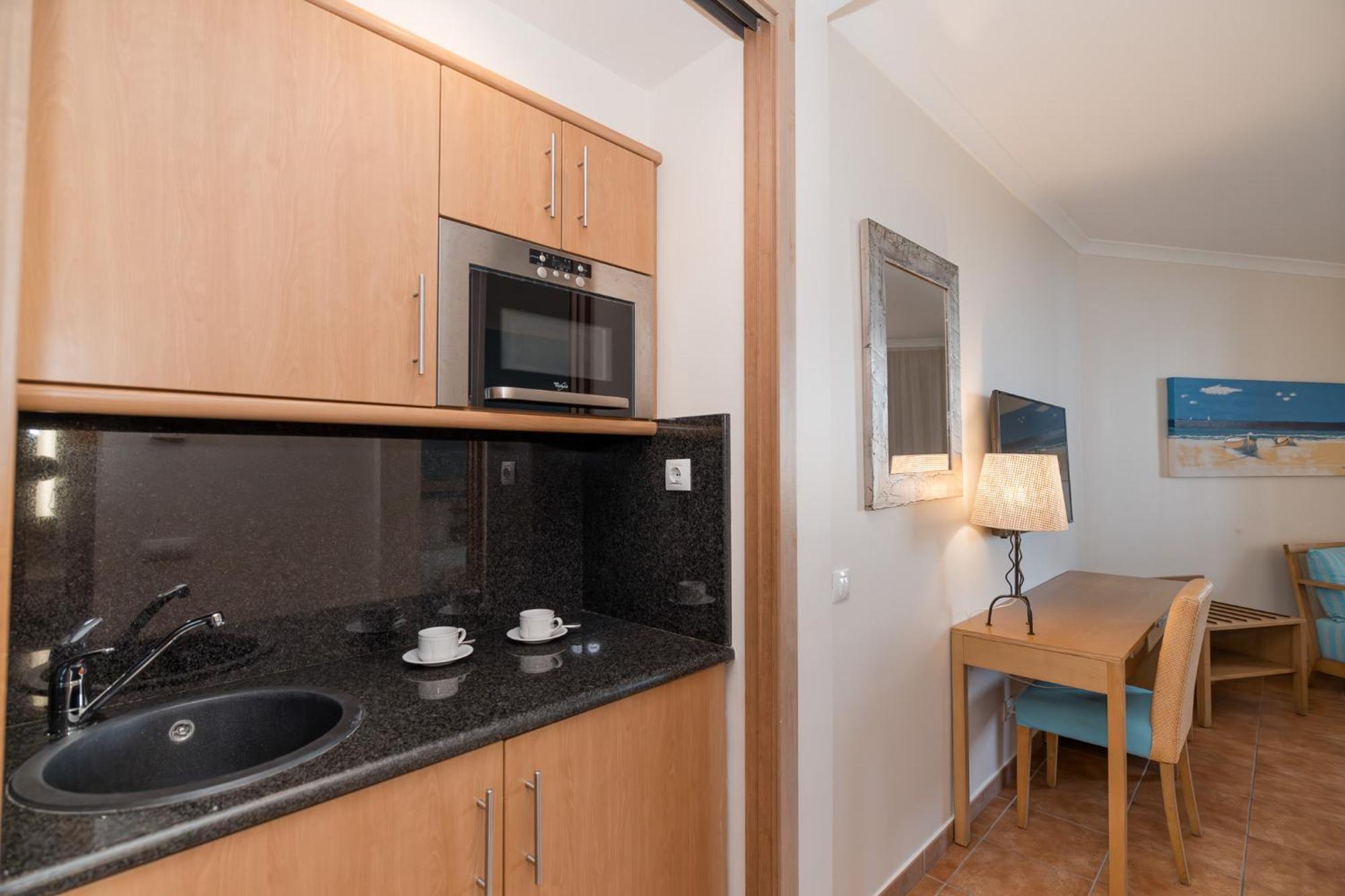 Quarto Twin com Vista Jardim