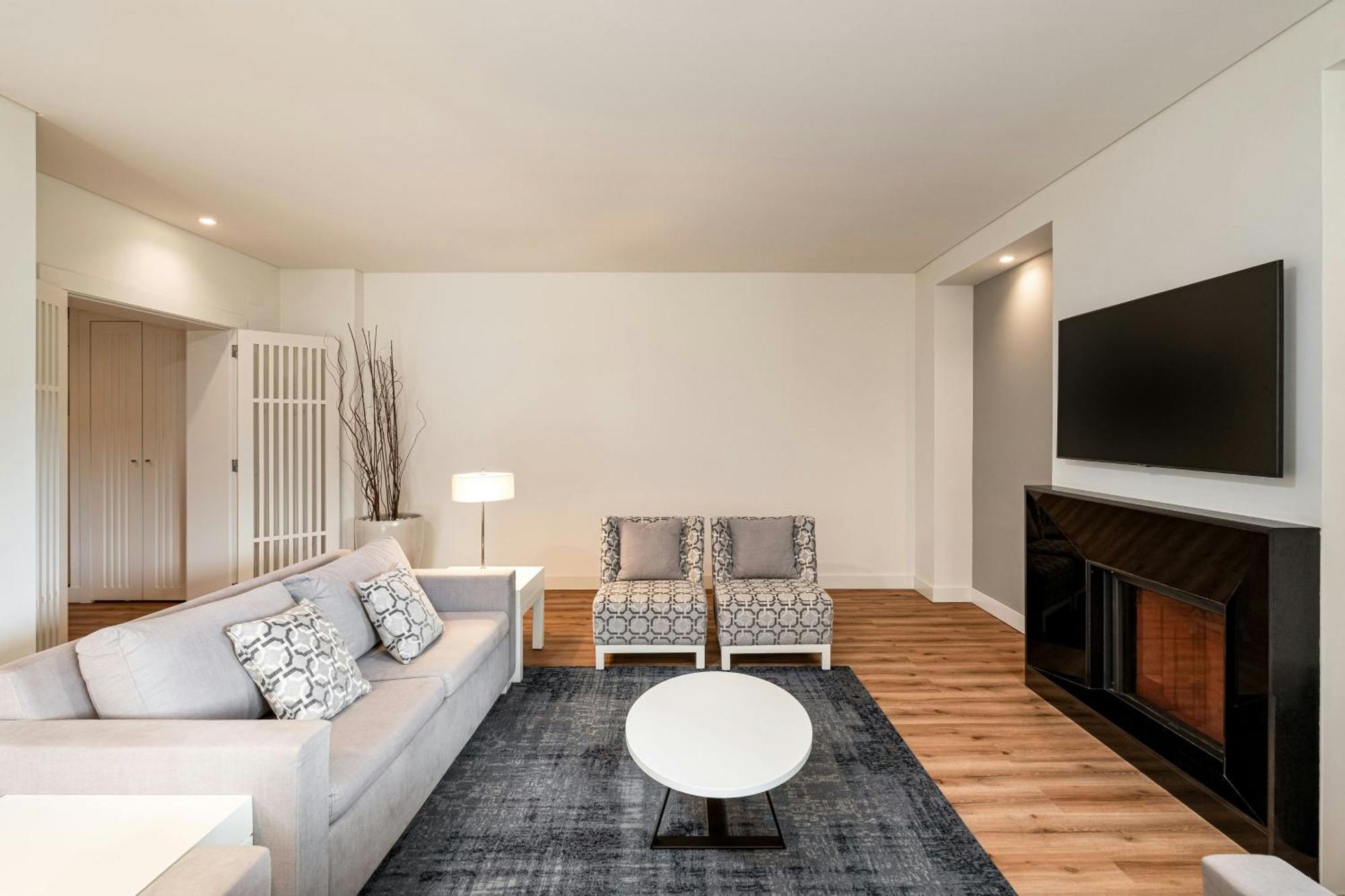 Superior Two-Bedroom Suite Balcony Garden View