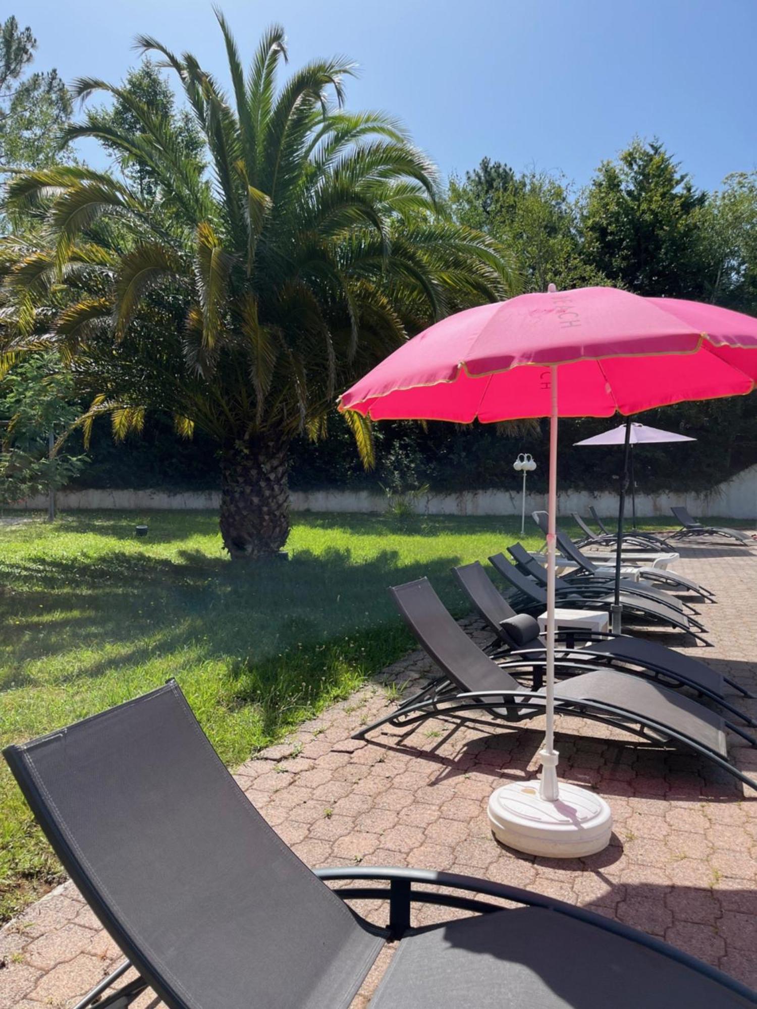 Studio Pool View
