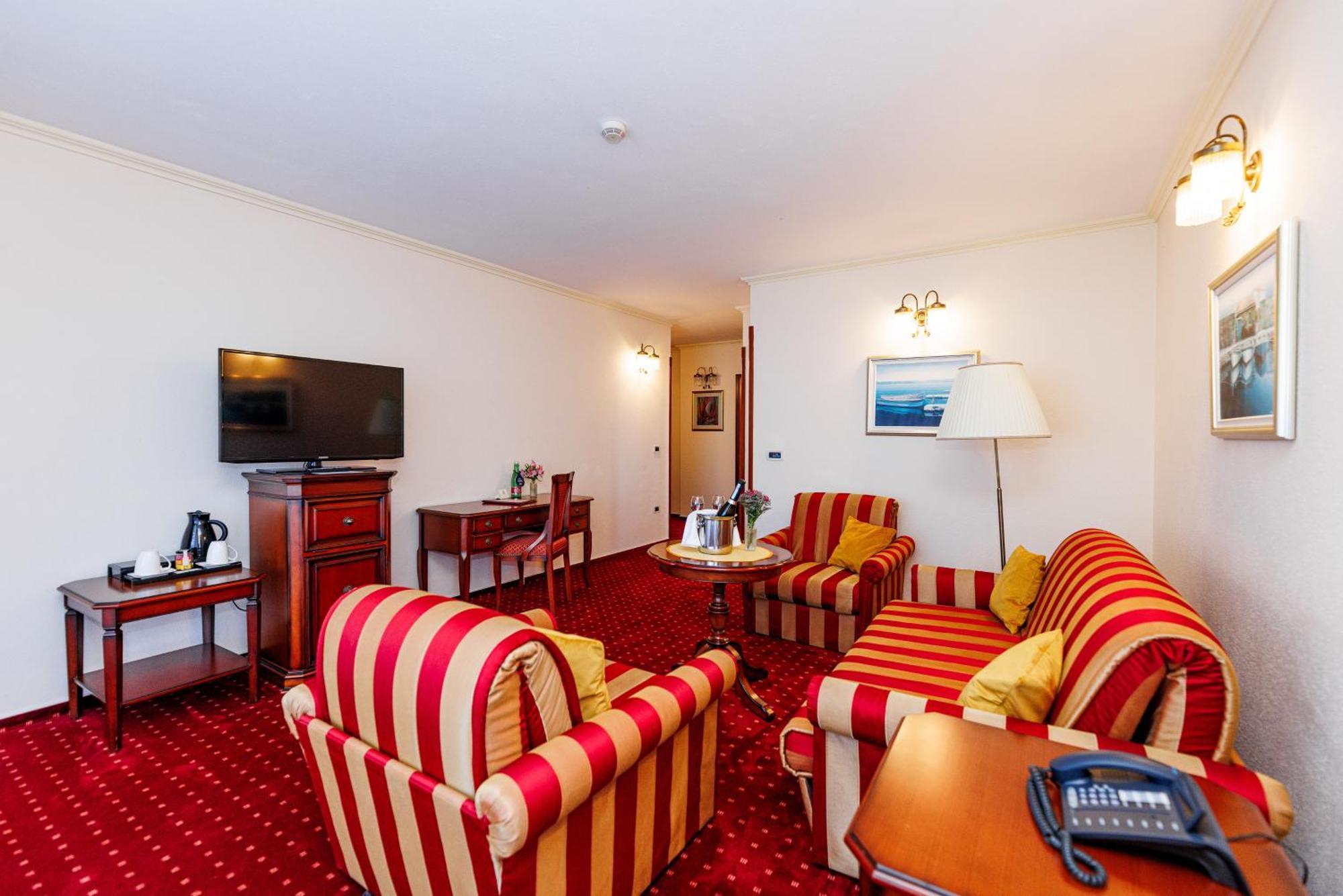 Executive Suite
