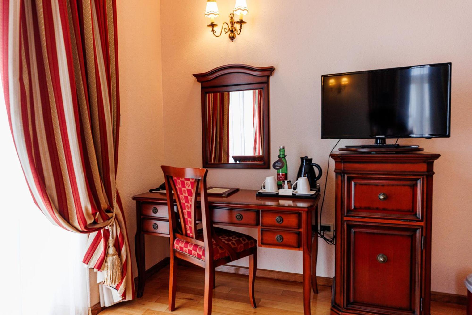 Superior Double Room Balcony Sea View