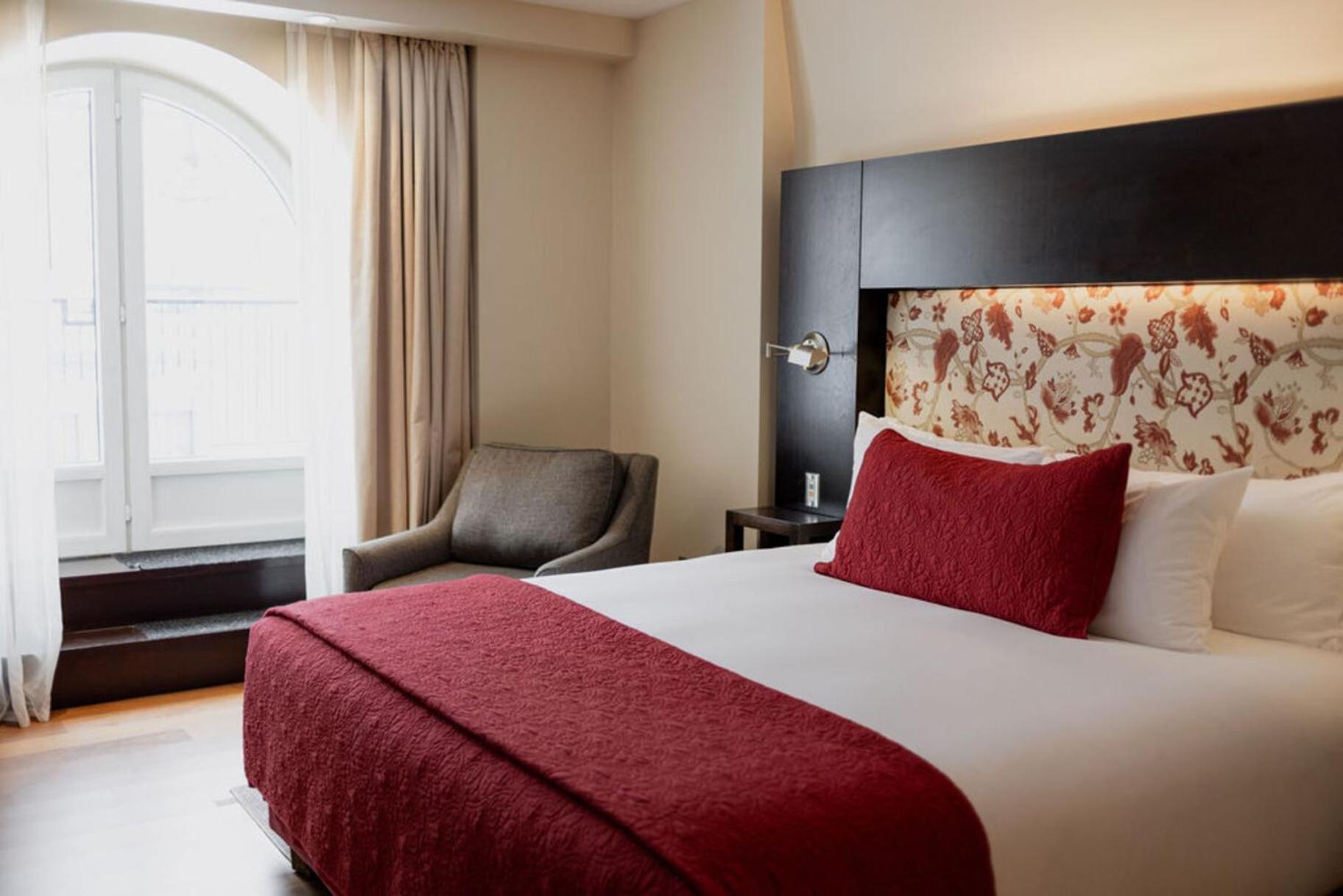 Luxury King Room