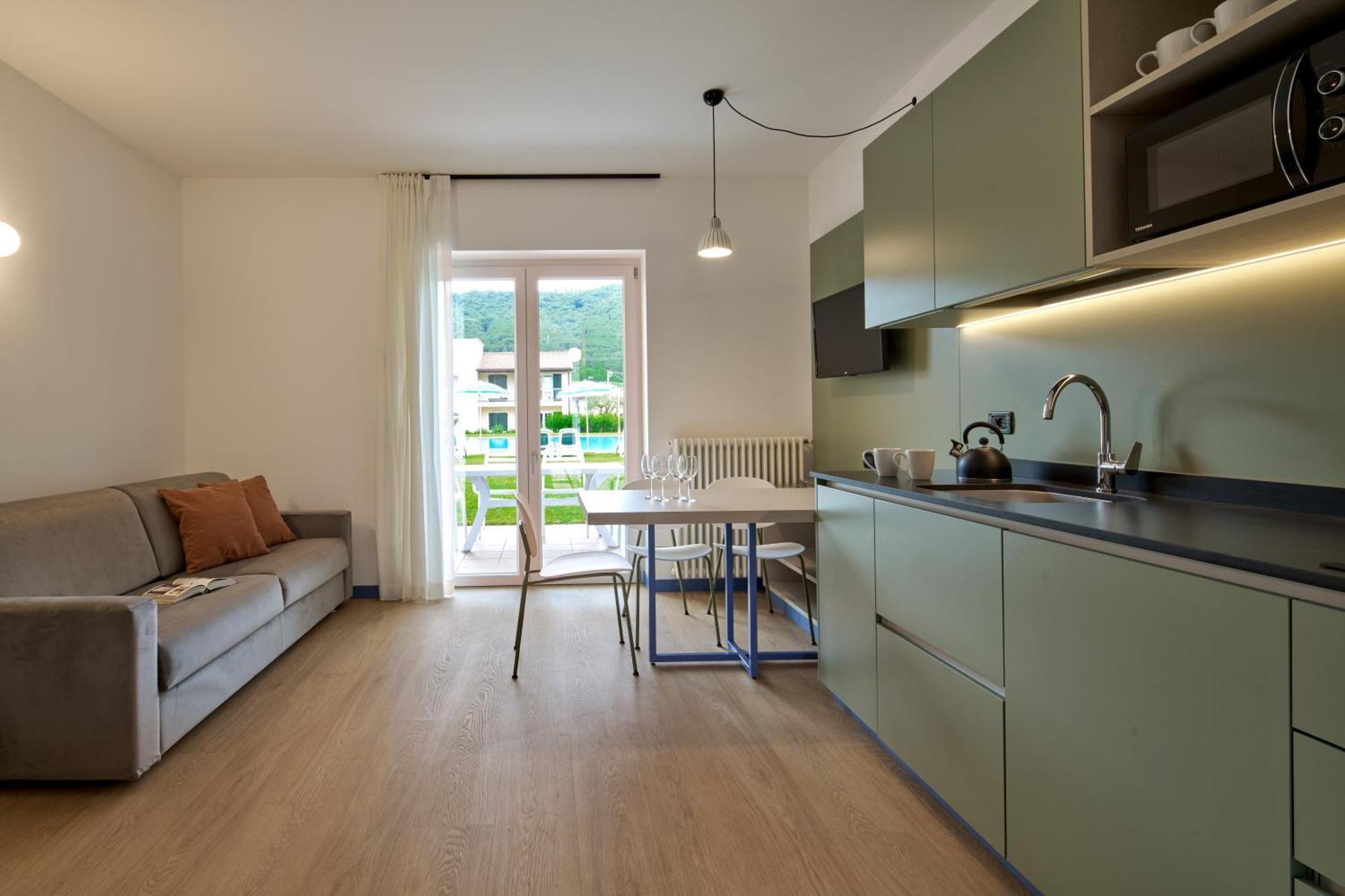 Deluxe One-Bedroom Apartment