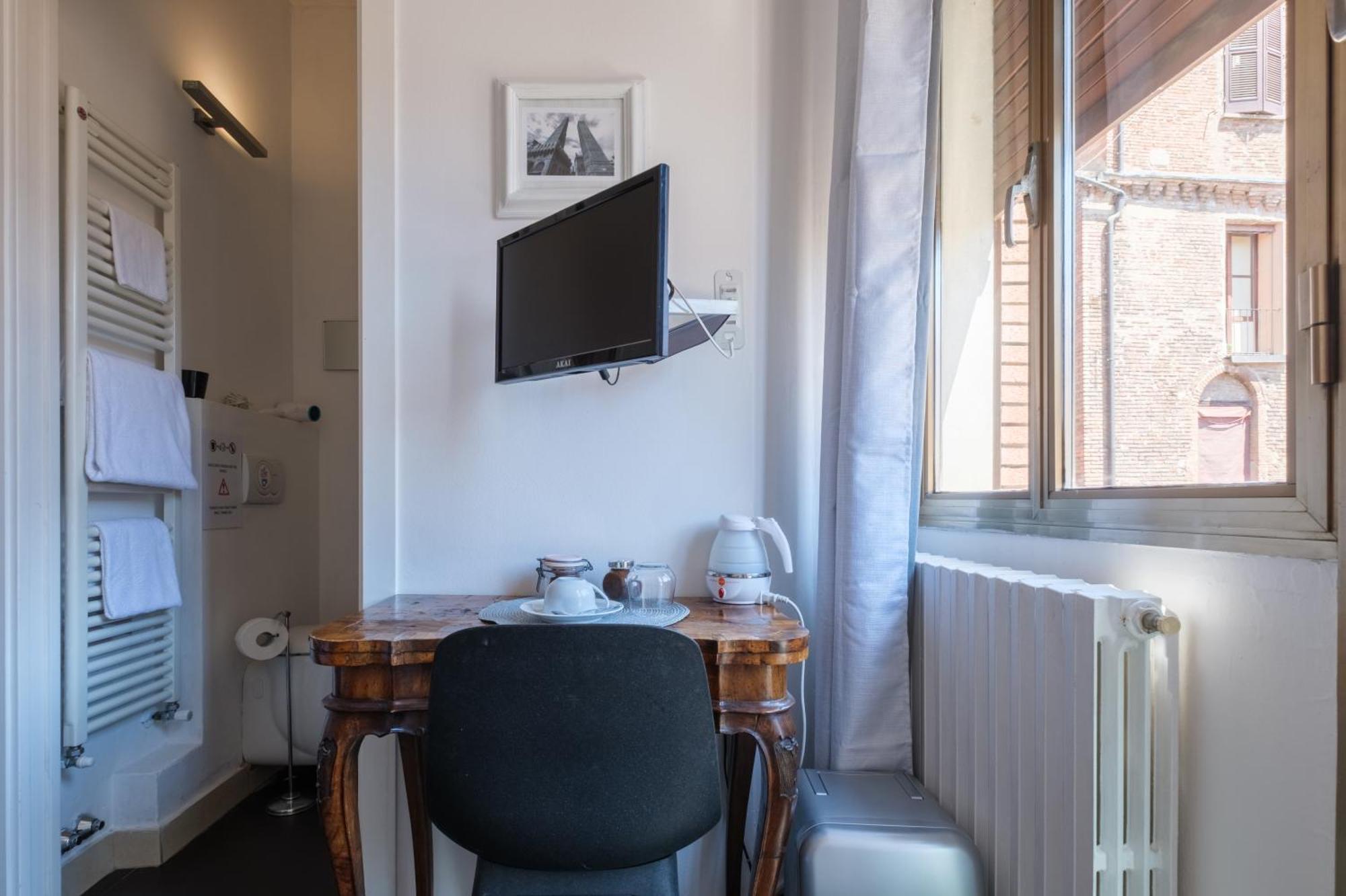 Classic Single Room
