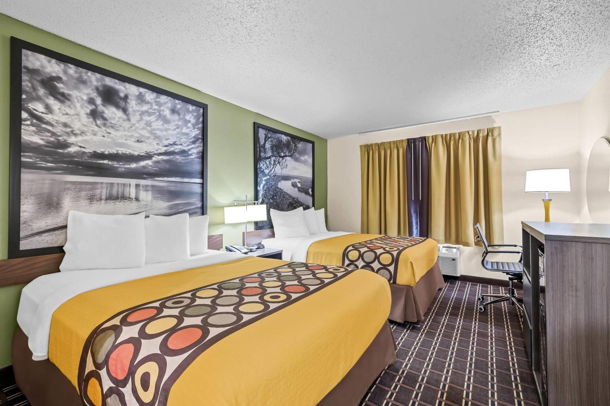 Queen Room Two Queen Beds Mobility Access or Non-Smoking