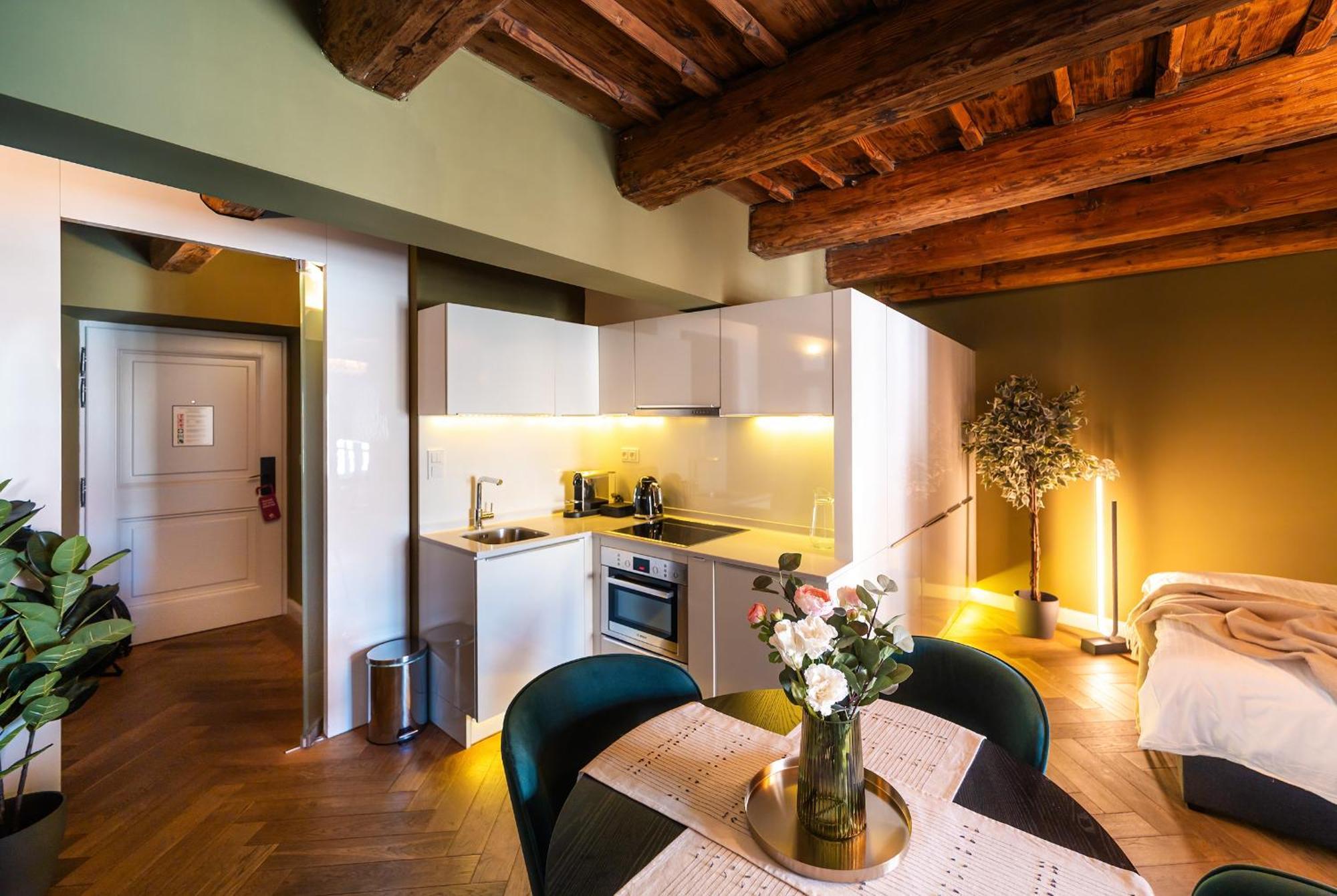 Superior Apartment
