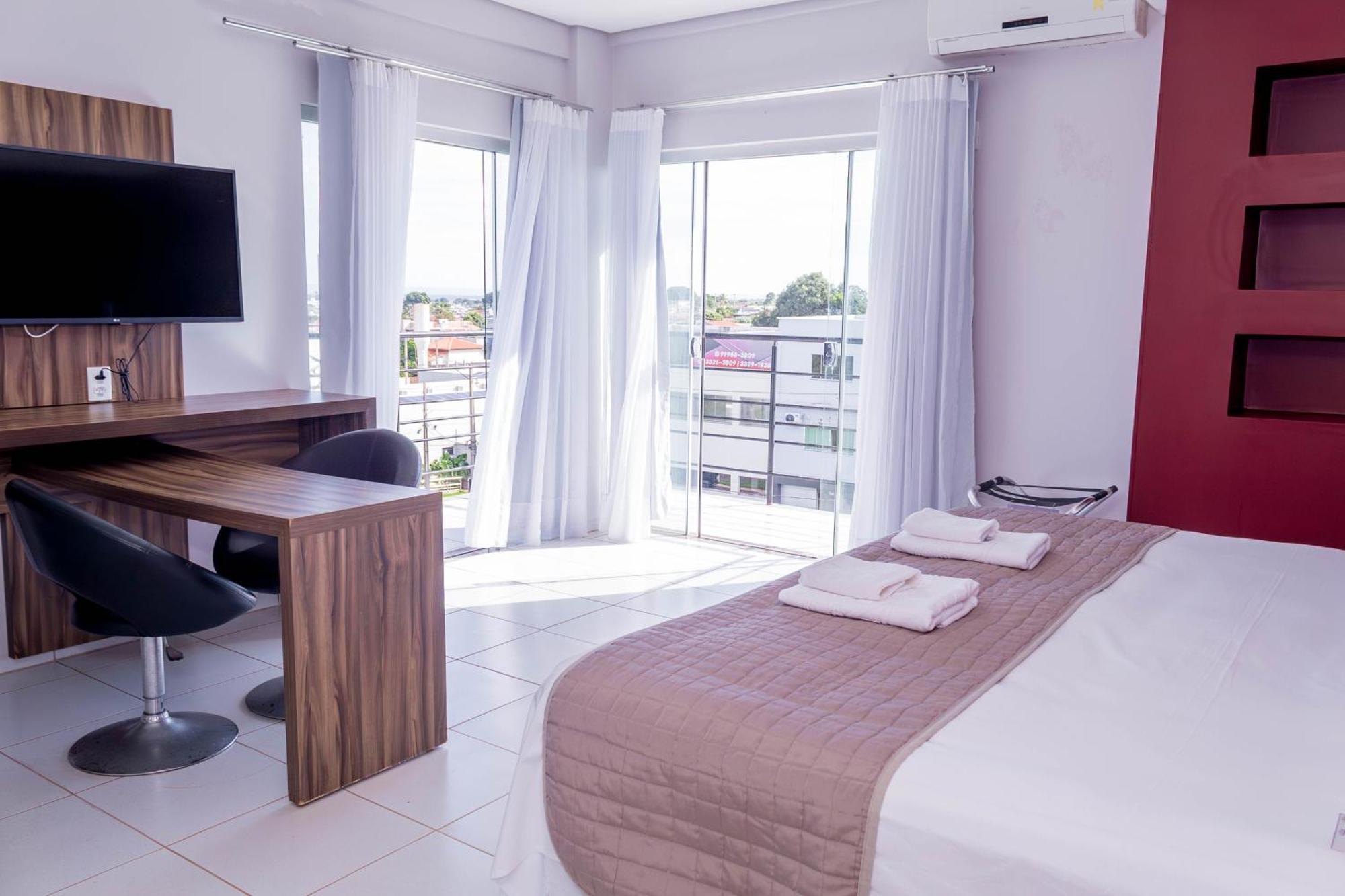 Deluxe Suite Spa Bath