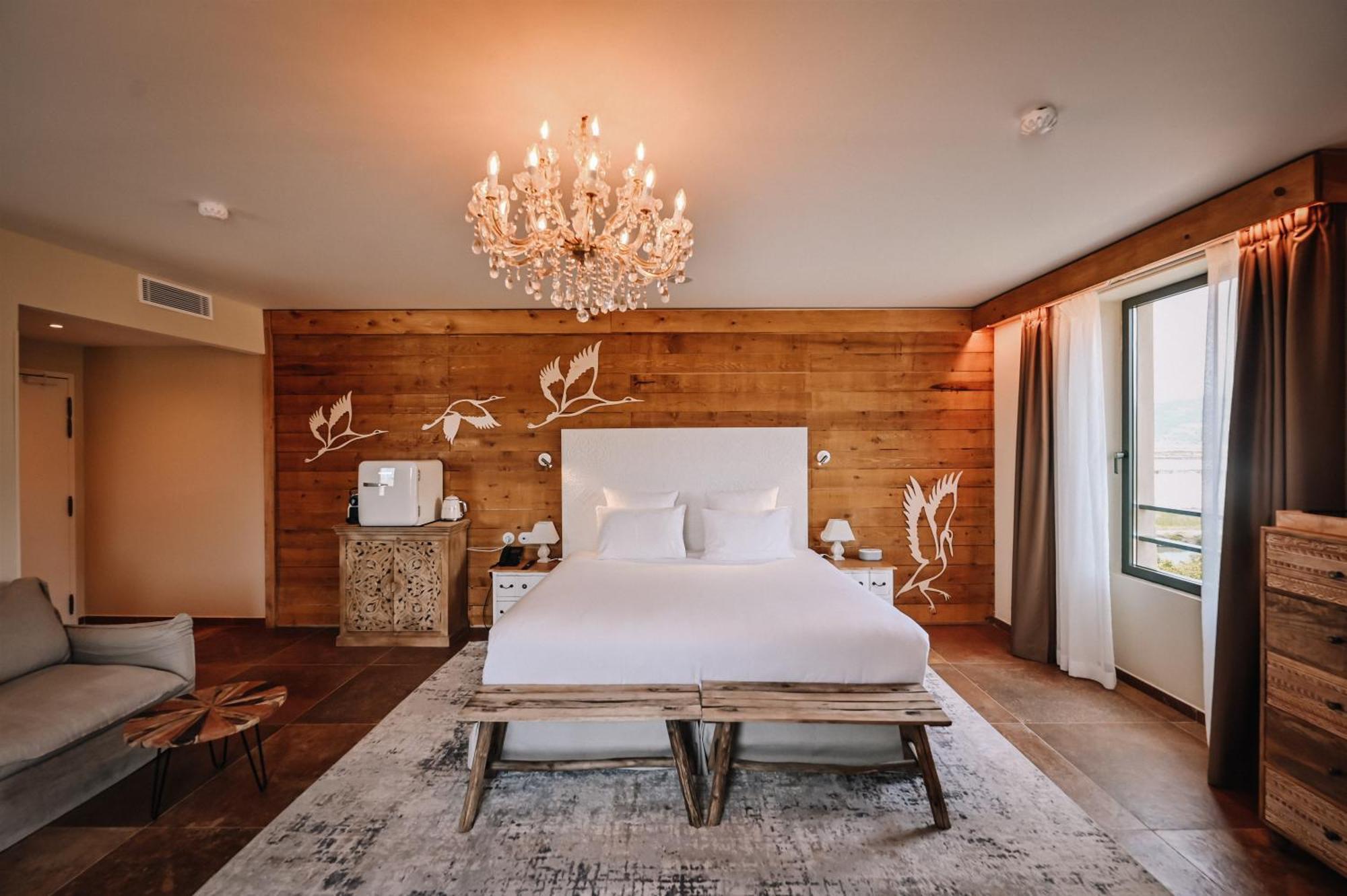 Junior King Suite