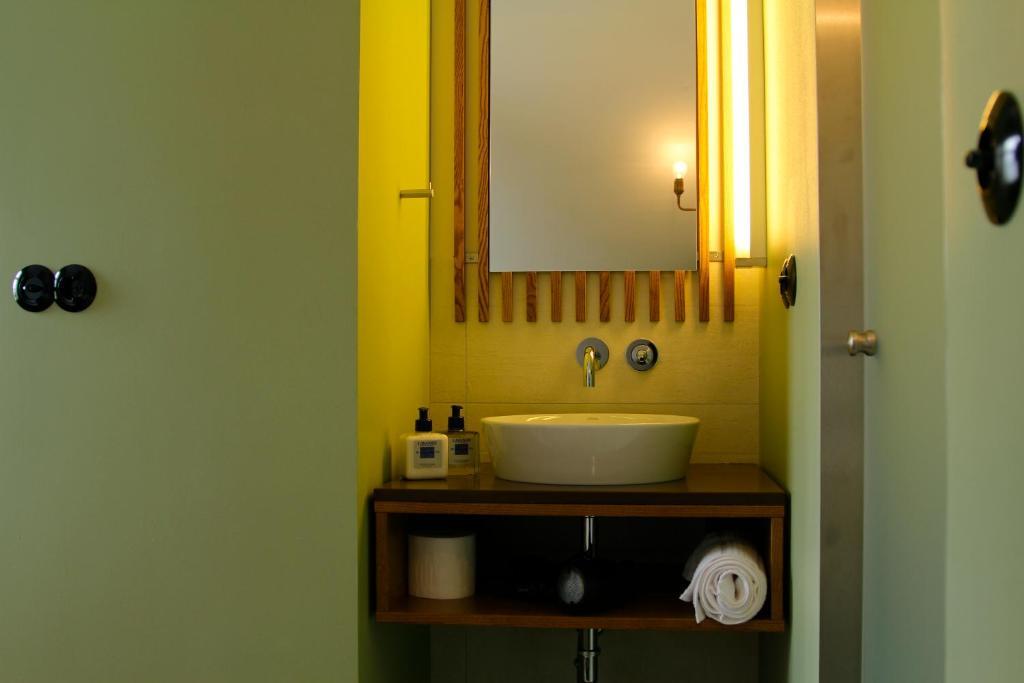 Single Room,16944842:JPEG