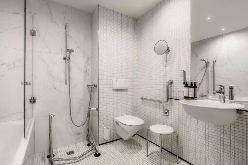 Standard Room Accessible
