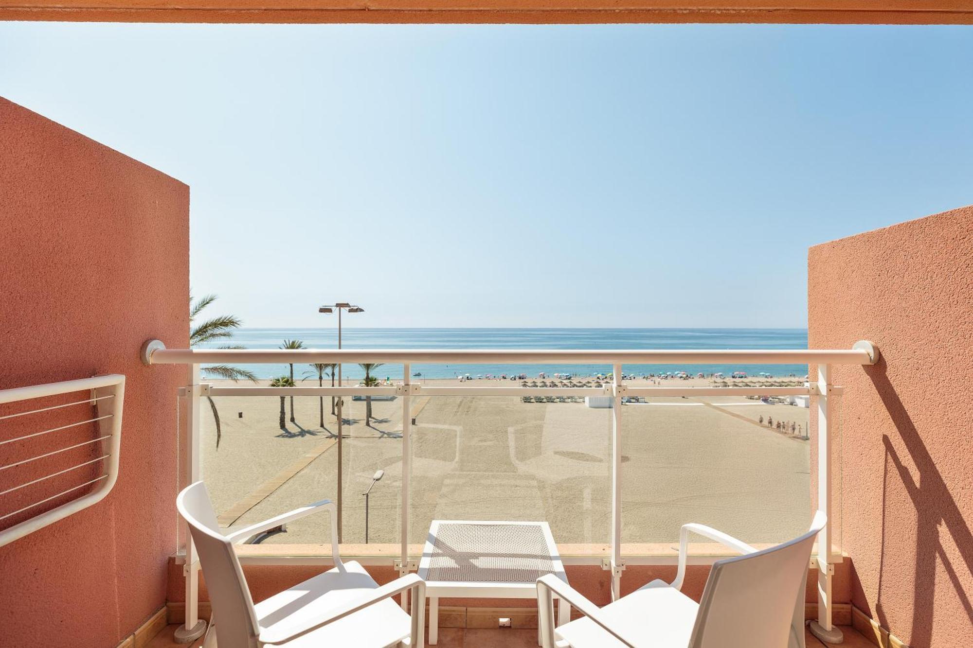 Habitación Doble con vistas frontales al mar (2 adultos)