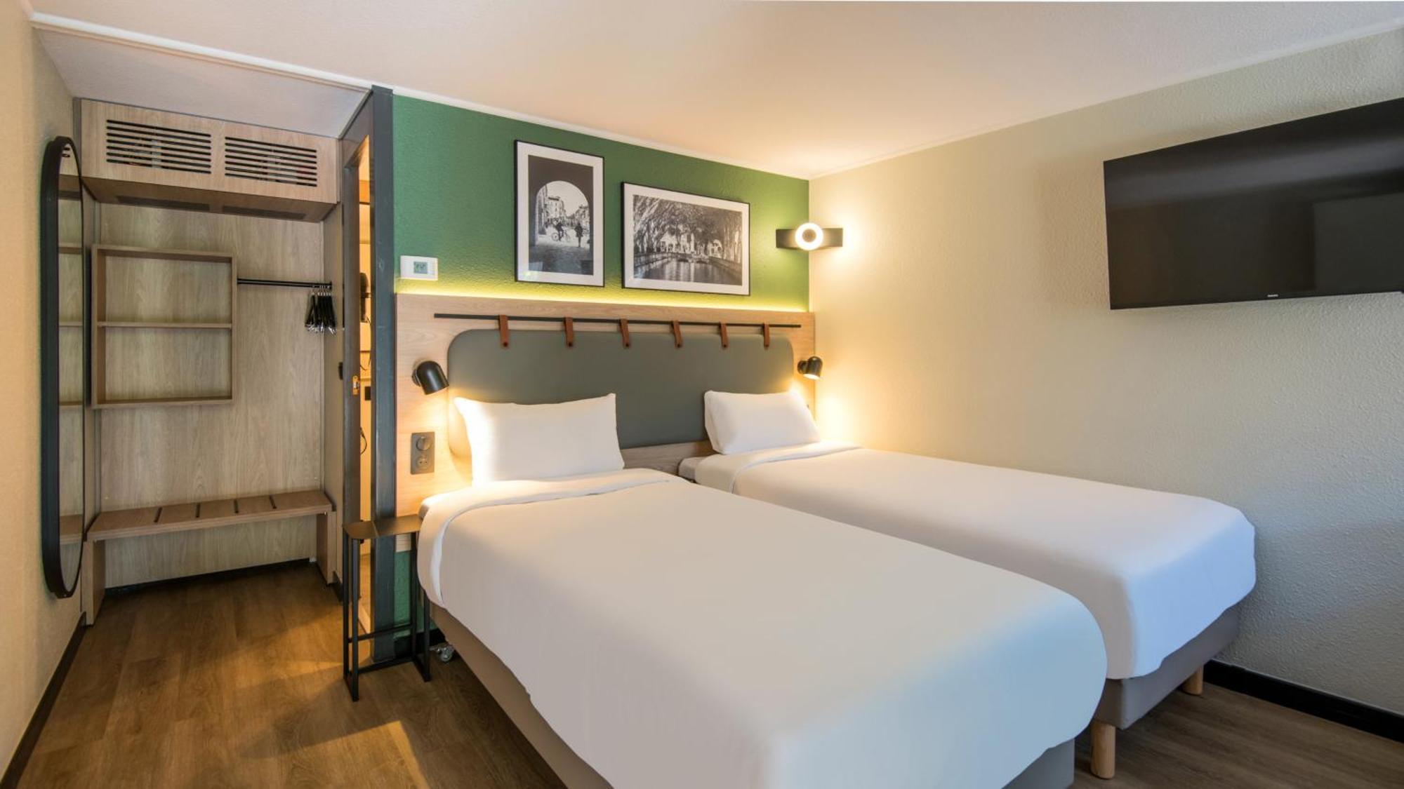 Standard Room 2 Single Beds