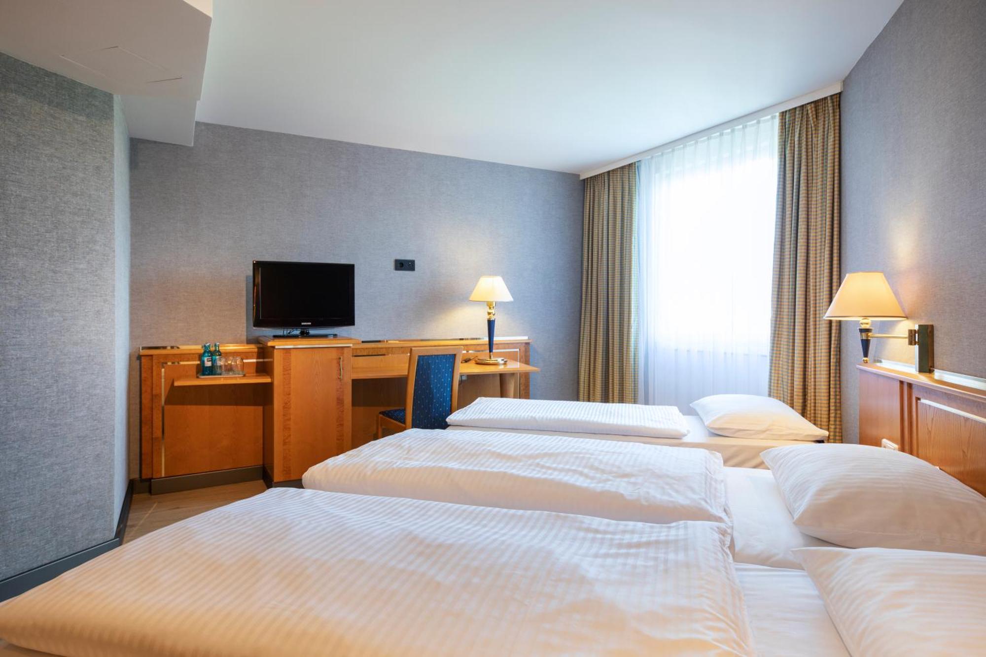 Economy Triple Room
