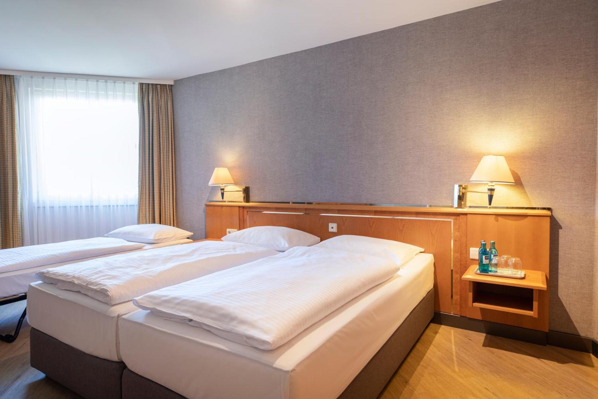 Economy Triple Room
