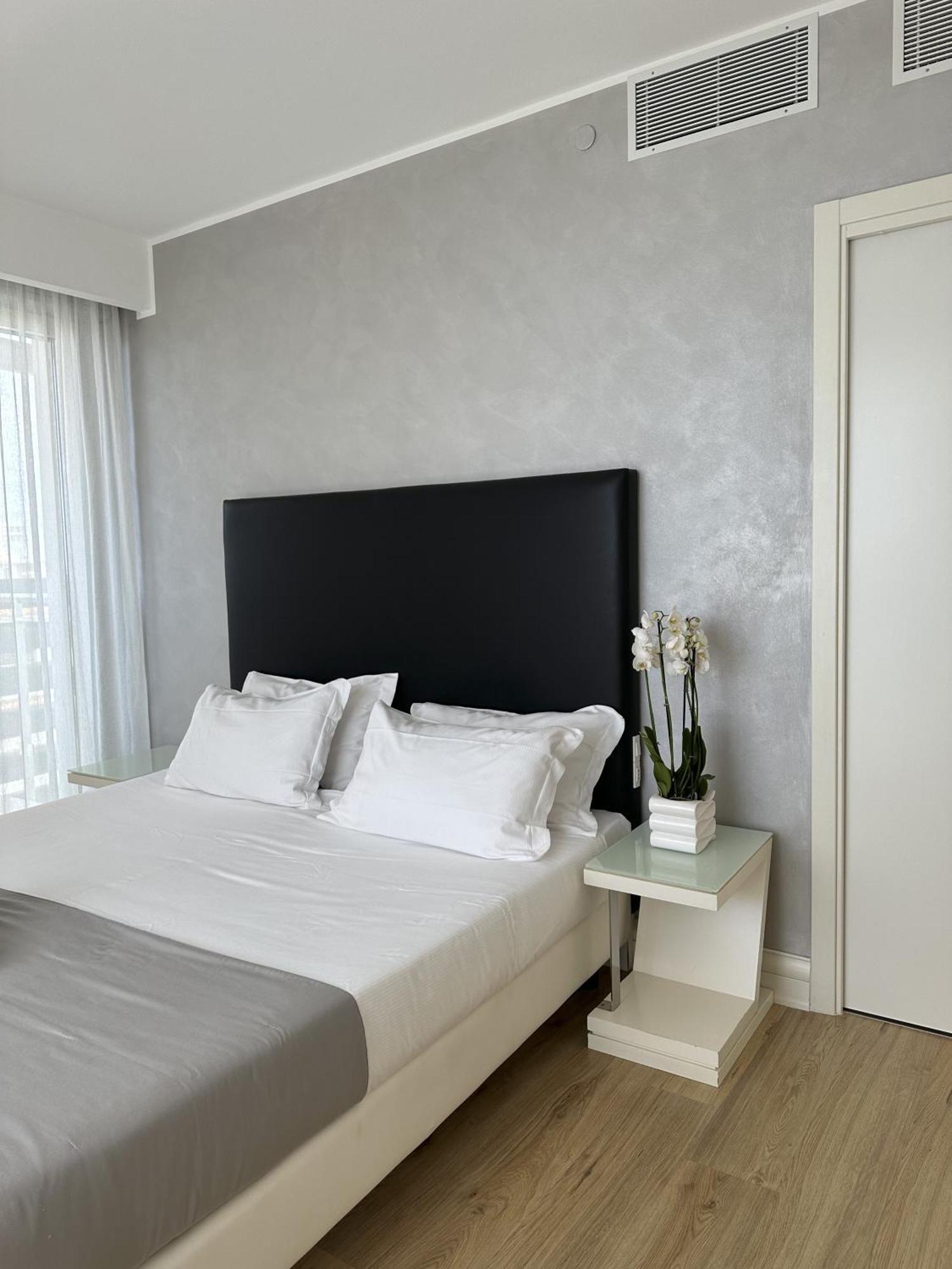 Double Room Partial Sea View