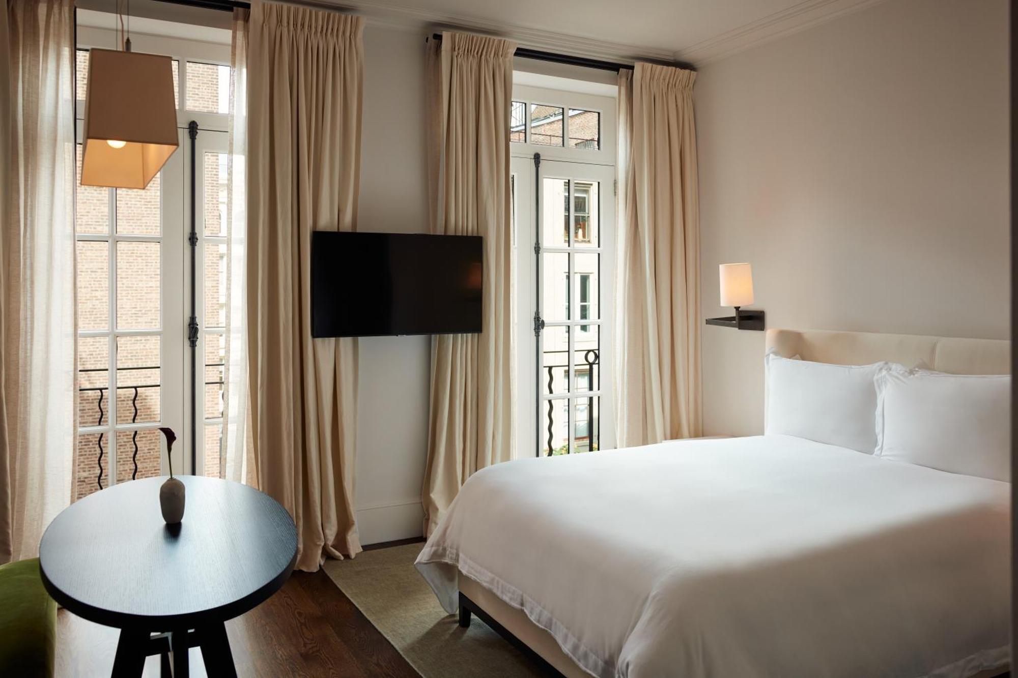 Courtyard Room