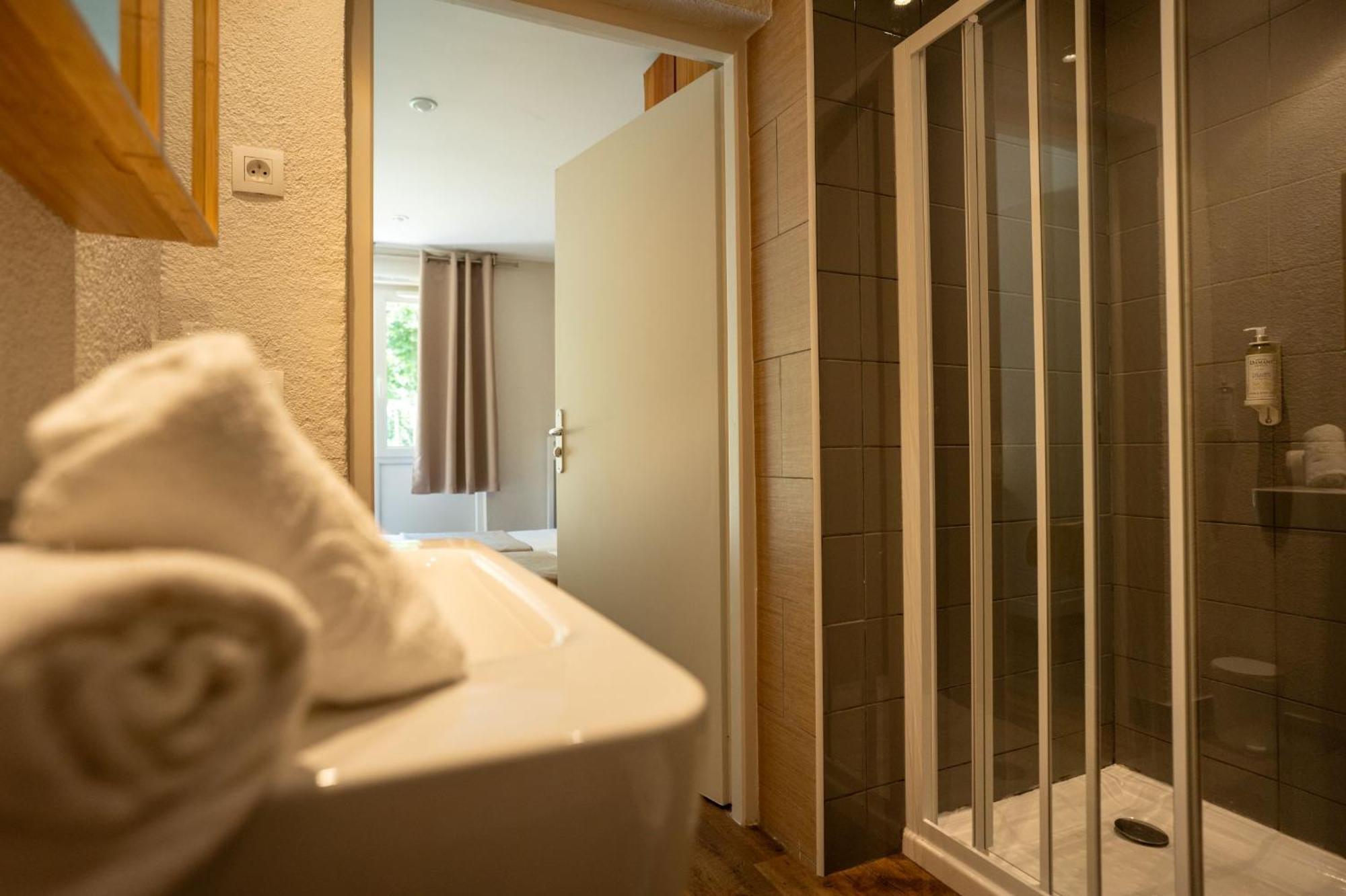 2 chambres communicantes avec 2 salles de bains