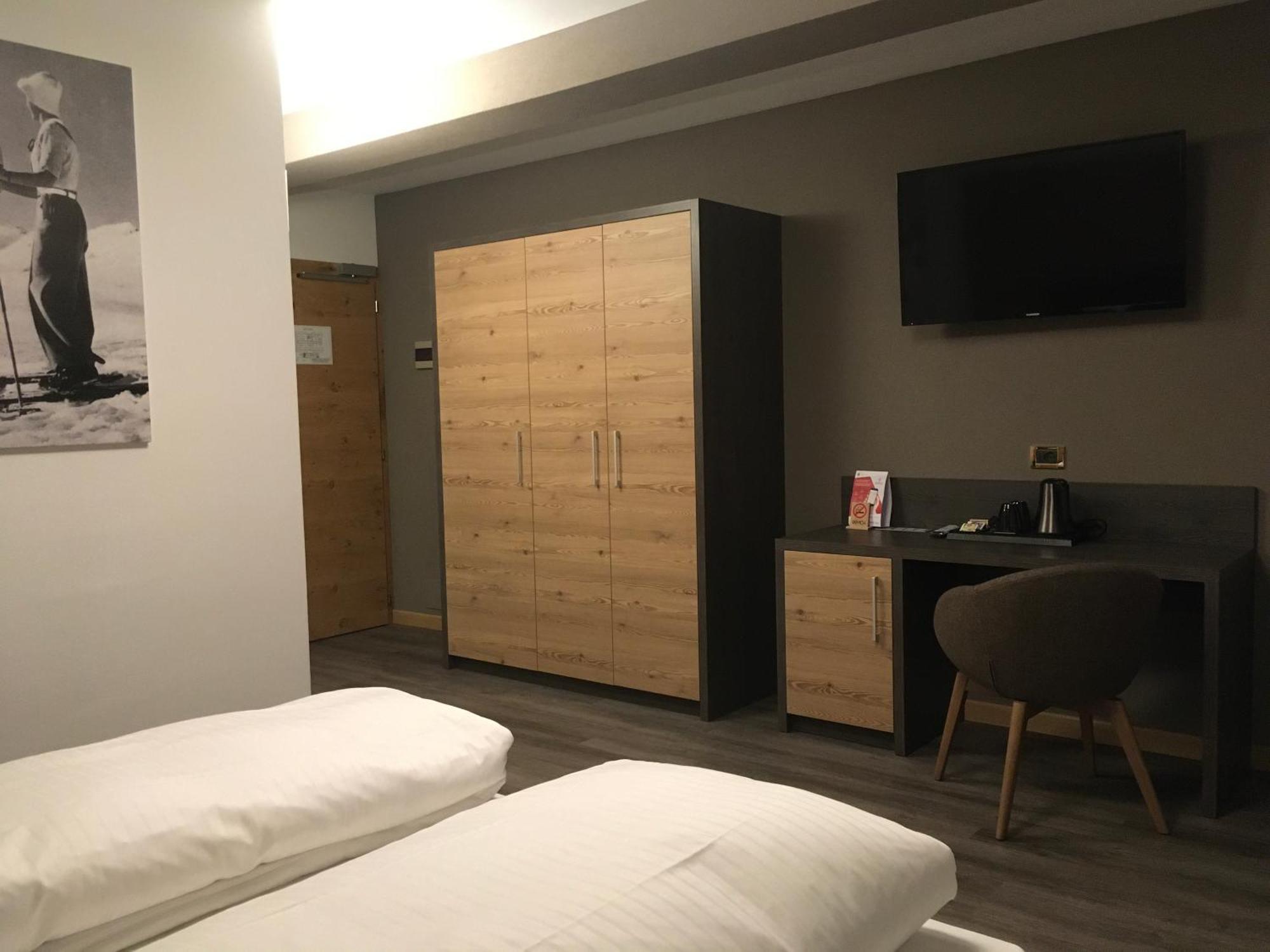 Deluxe Double or Twin Room